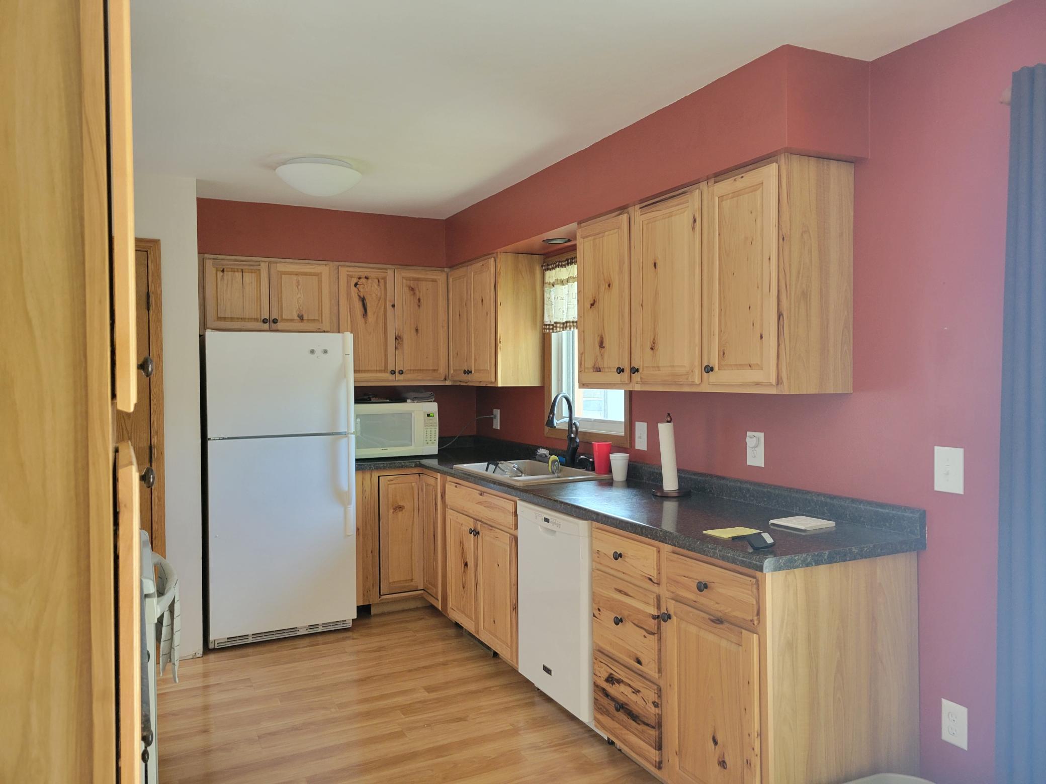 425 Spruce Avenue S Property Photo 10