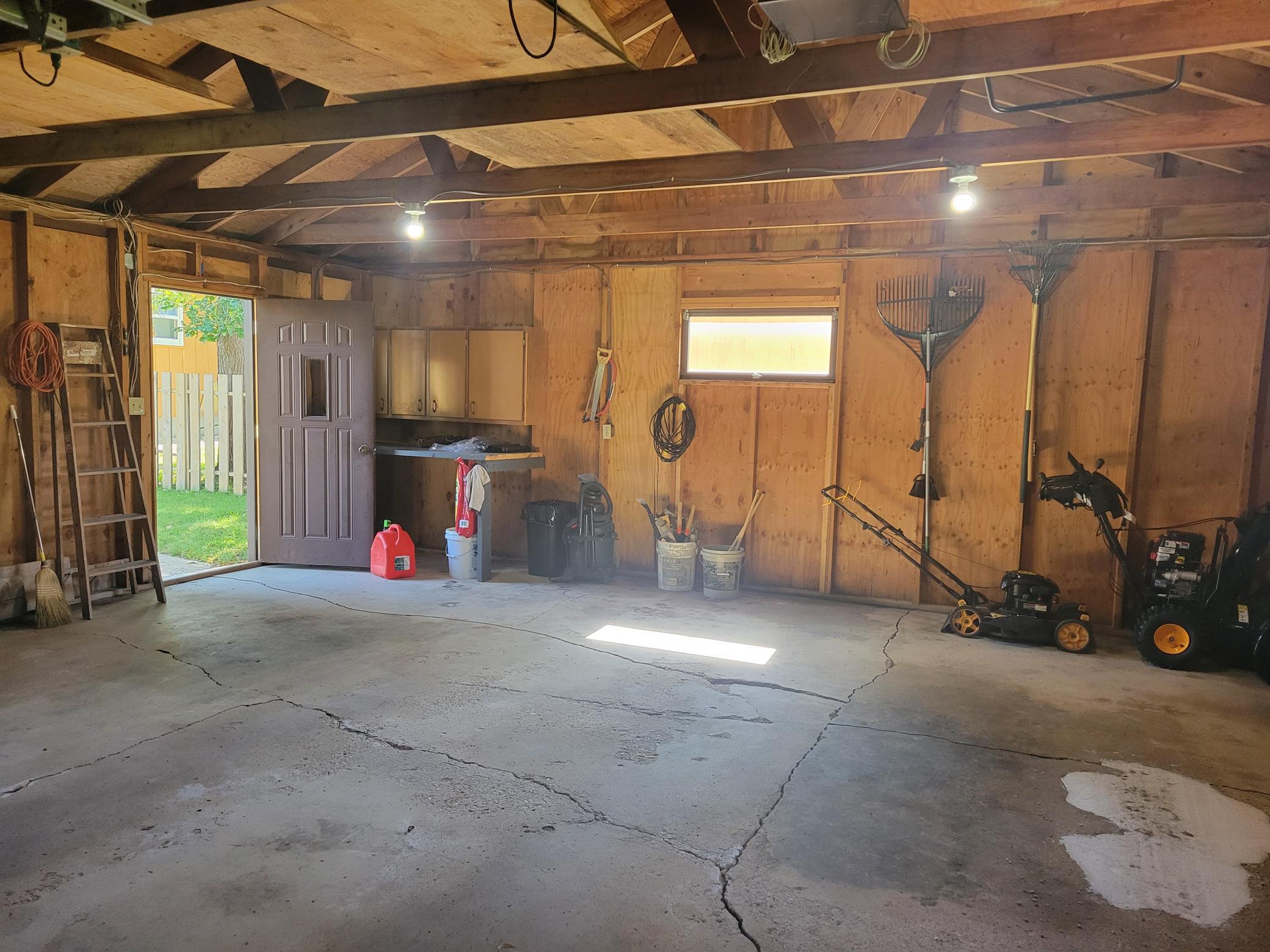 425 Spruce Avenue S Property Photo 30