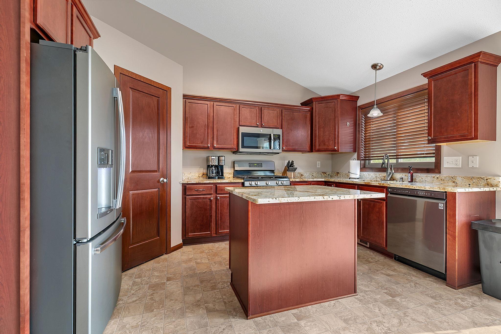 7442 Large Avenue Ne Property Photo 11