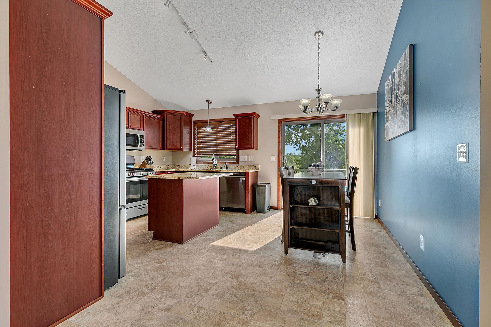 7442 Large Avenue Ne Property Photo 14