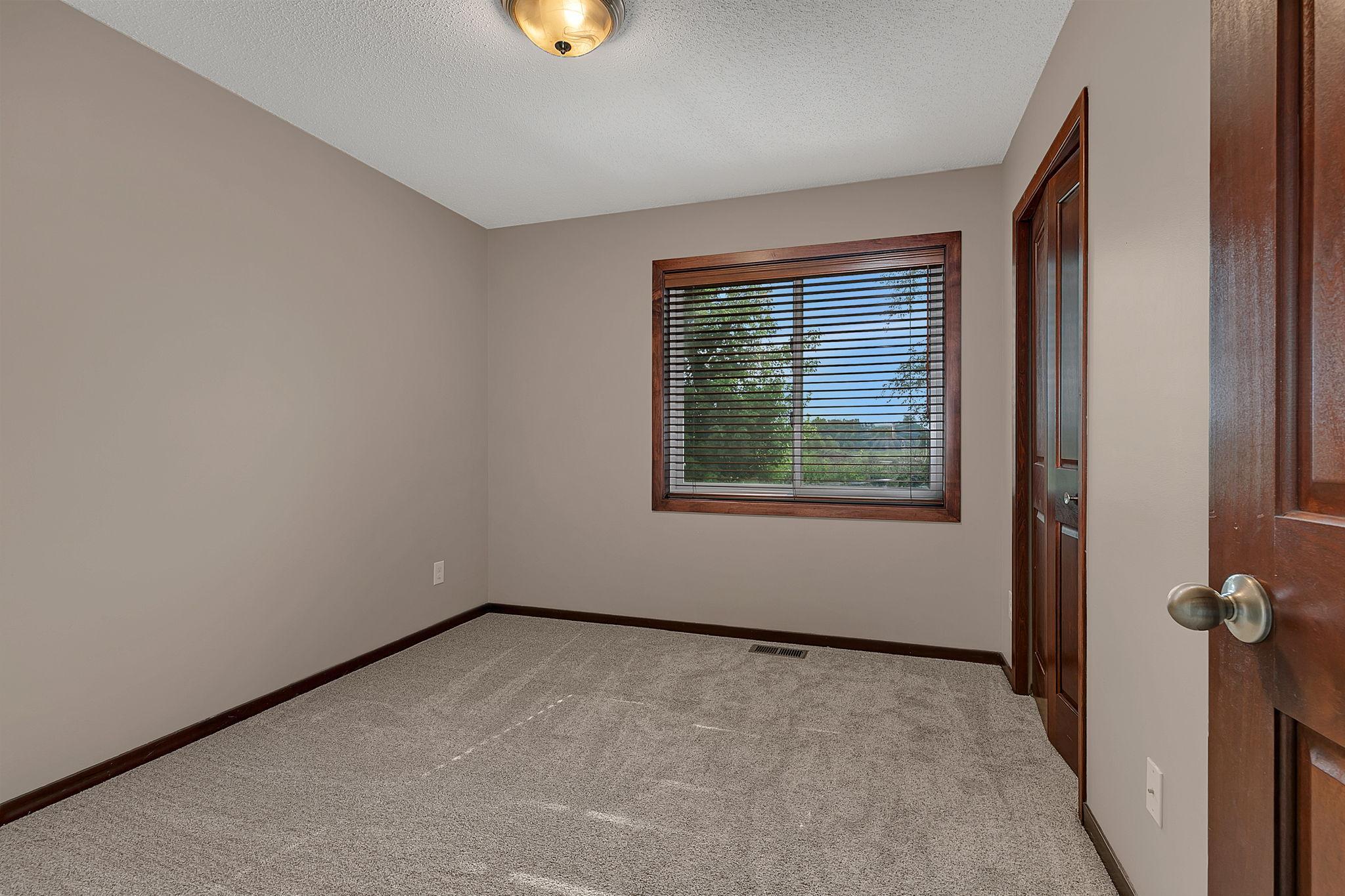7442 Large Avenue Ne Property Photo 28