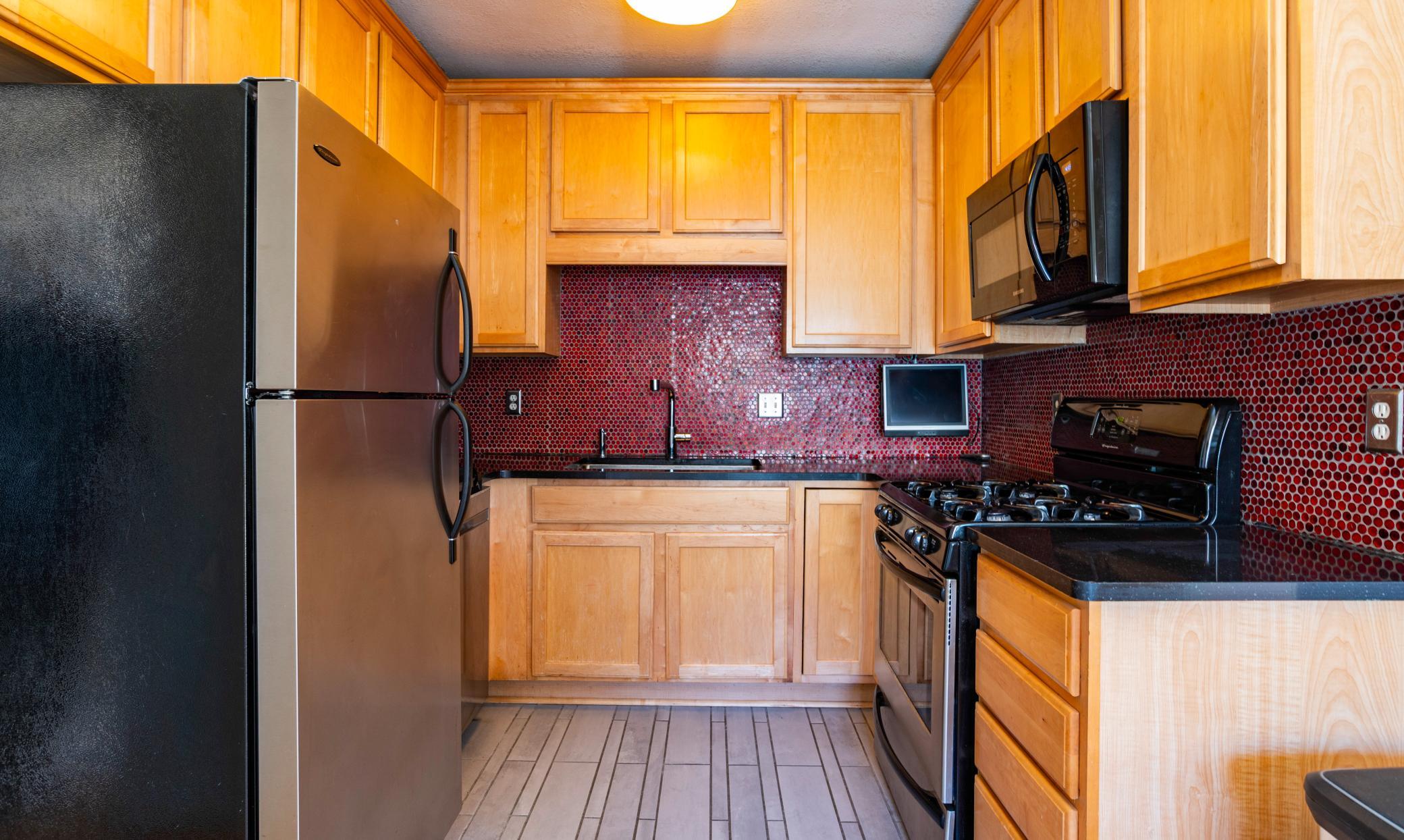 4415 Chowen Avenue S 201 Property Photo 1