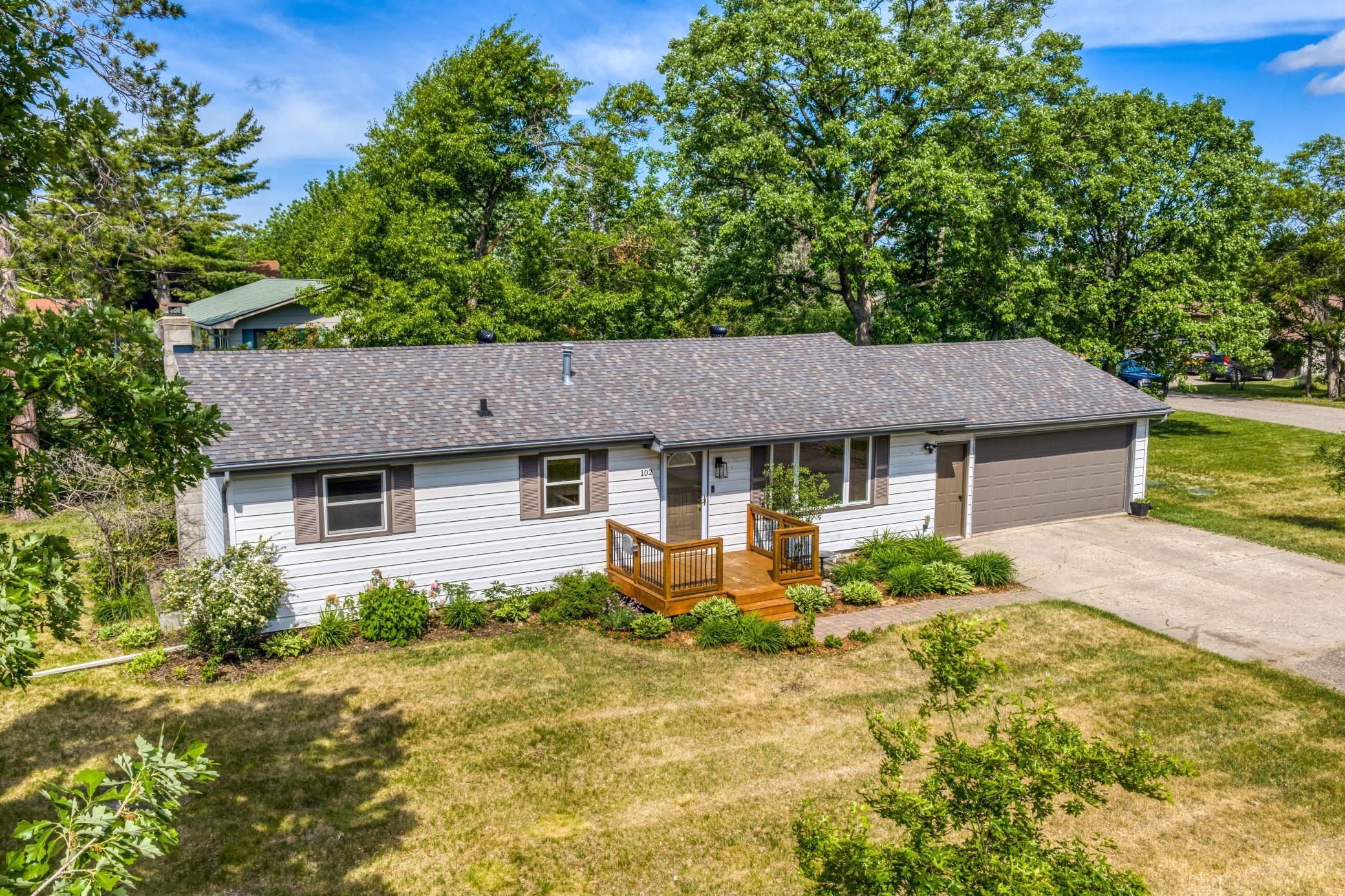 102 Robertson Drive Nw Property Photo 1