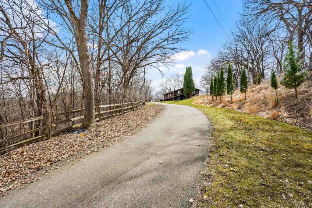 17125 Stodola Property Photo 1