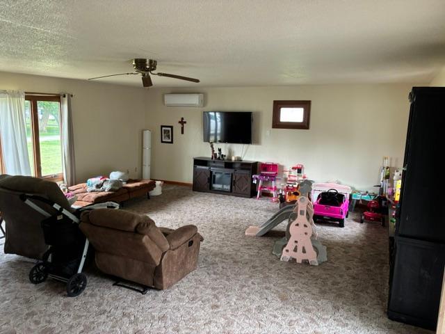 1121 W 6th Street Property Photo 6