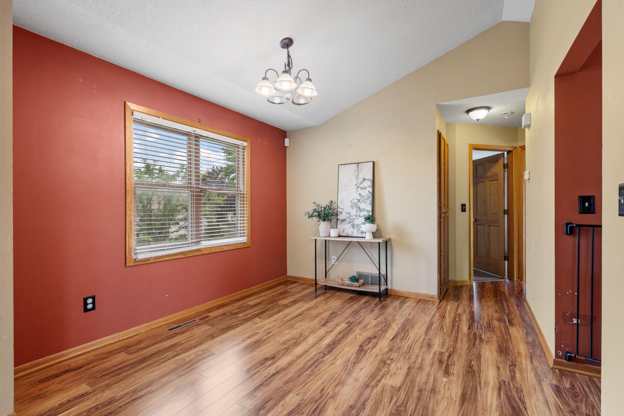 10283 Lee Drive Property Photo 7