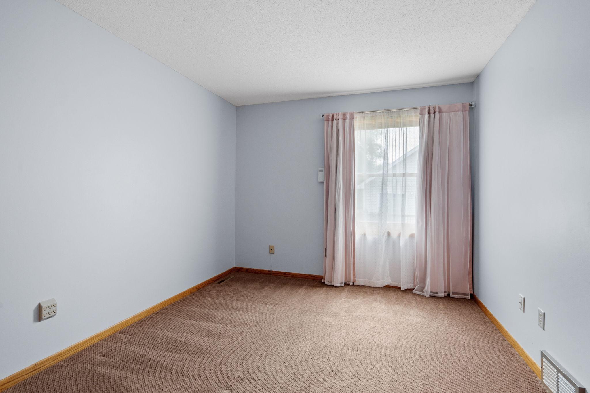 10283 Lee Drive Property Photo 13