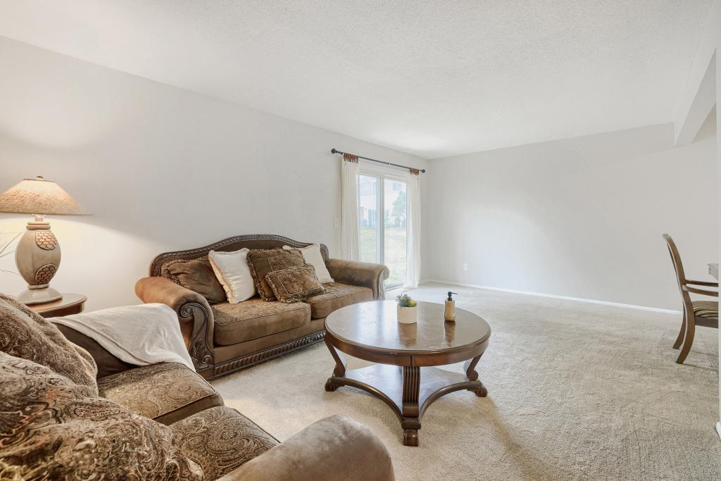 2342 Dorland Place E Property Photo 4