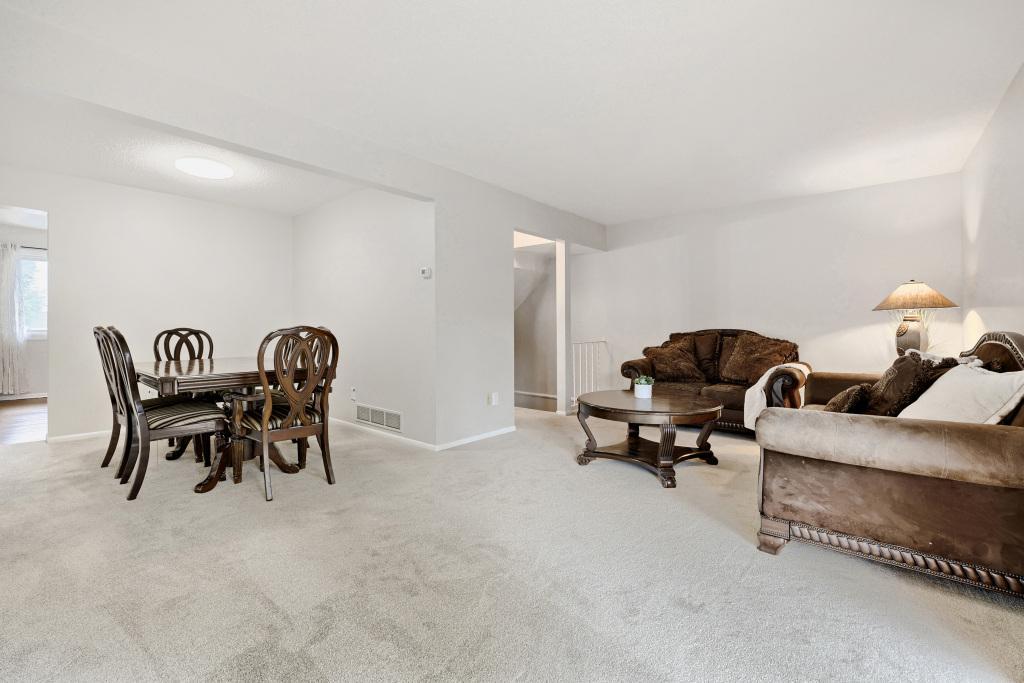 2342 Dorland Place E Property Photo 6