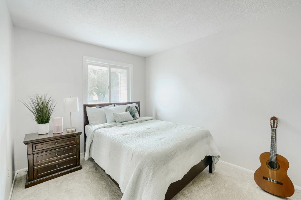 2342 Dorland Place E Property Photo 18