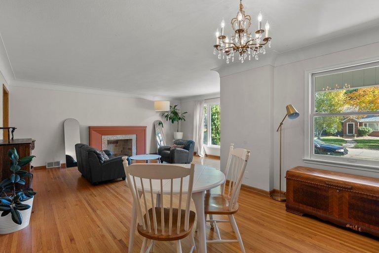 4529 Beard Avenue N Property Photo 8