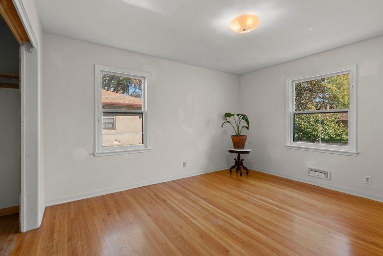 4529 Beard Avenue N Property Photo 14