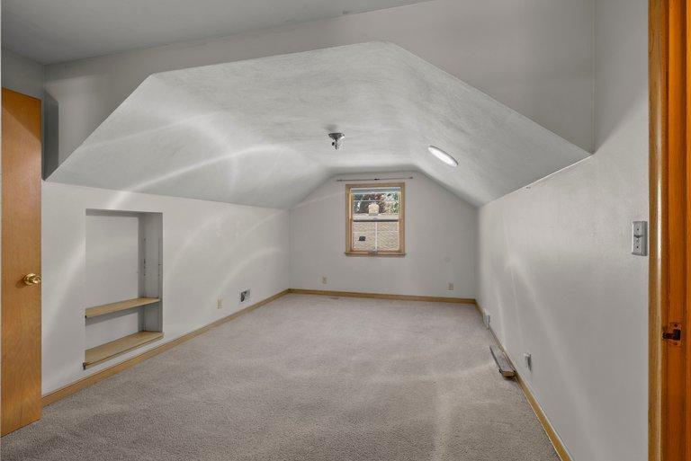 4529 Beard Avenue N Property Photo 22