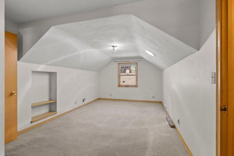 4529 Beard Avenue N Property Photo 27