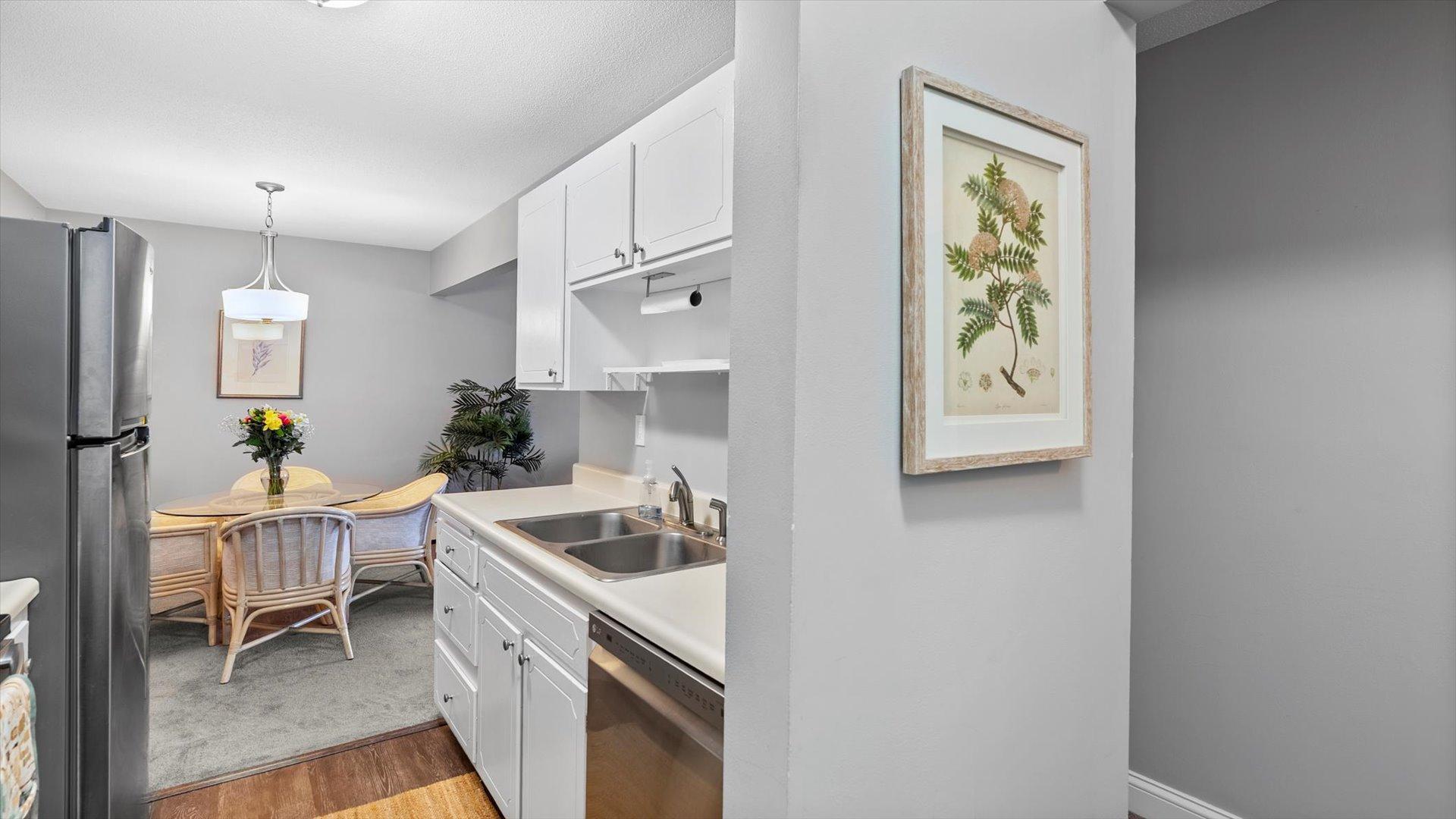 4397 Wilshire Boulevard E305 Property Photo 5