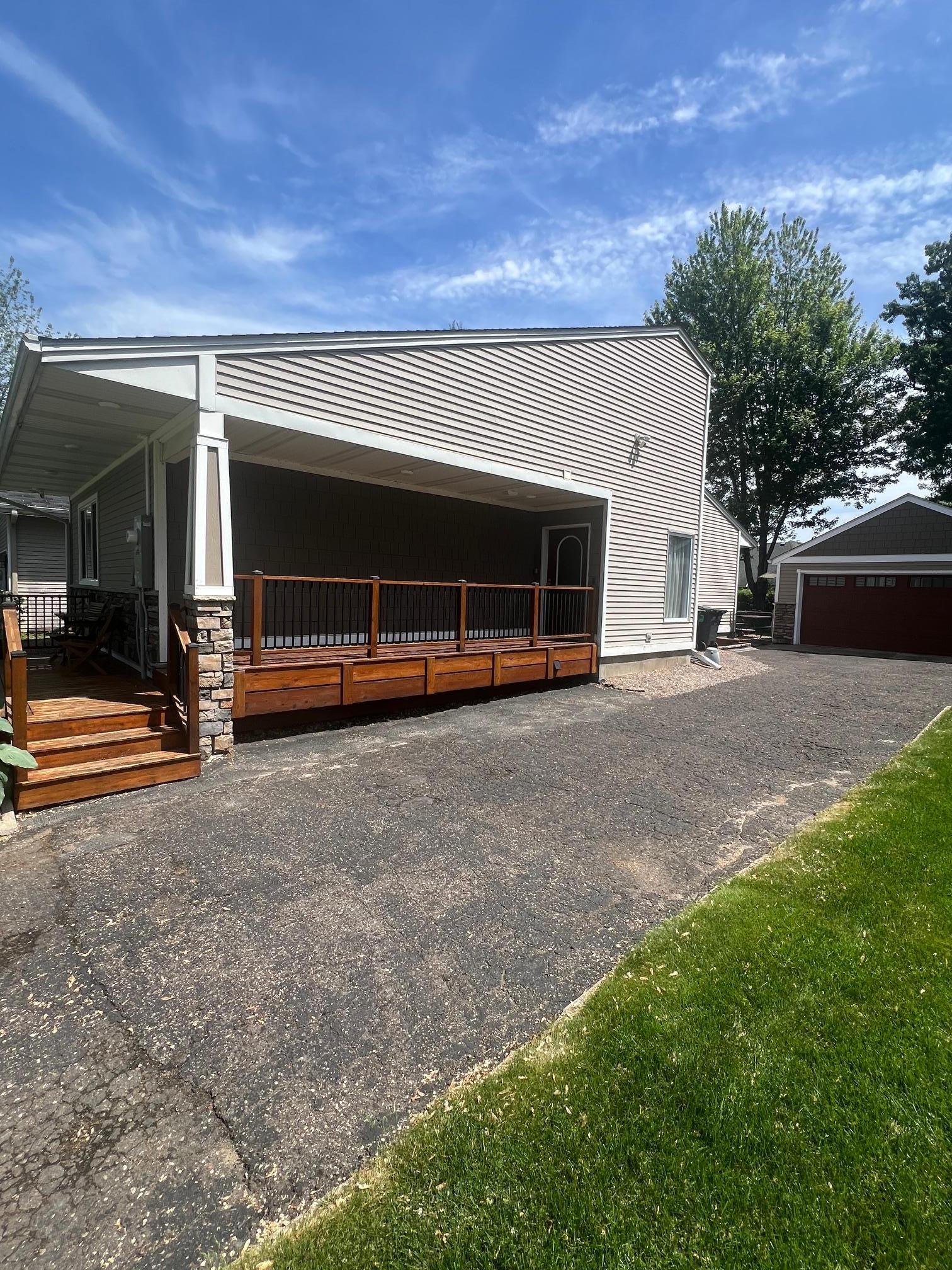 3929 Fordham Drive Ne Property Photo 5