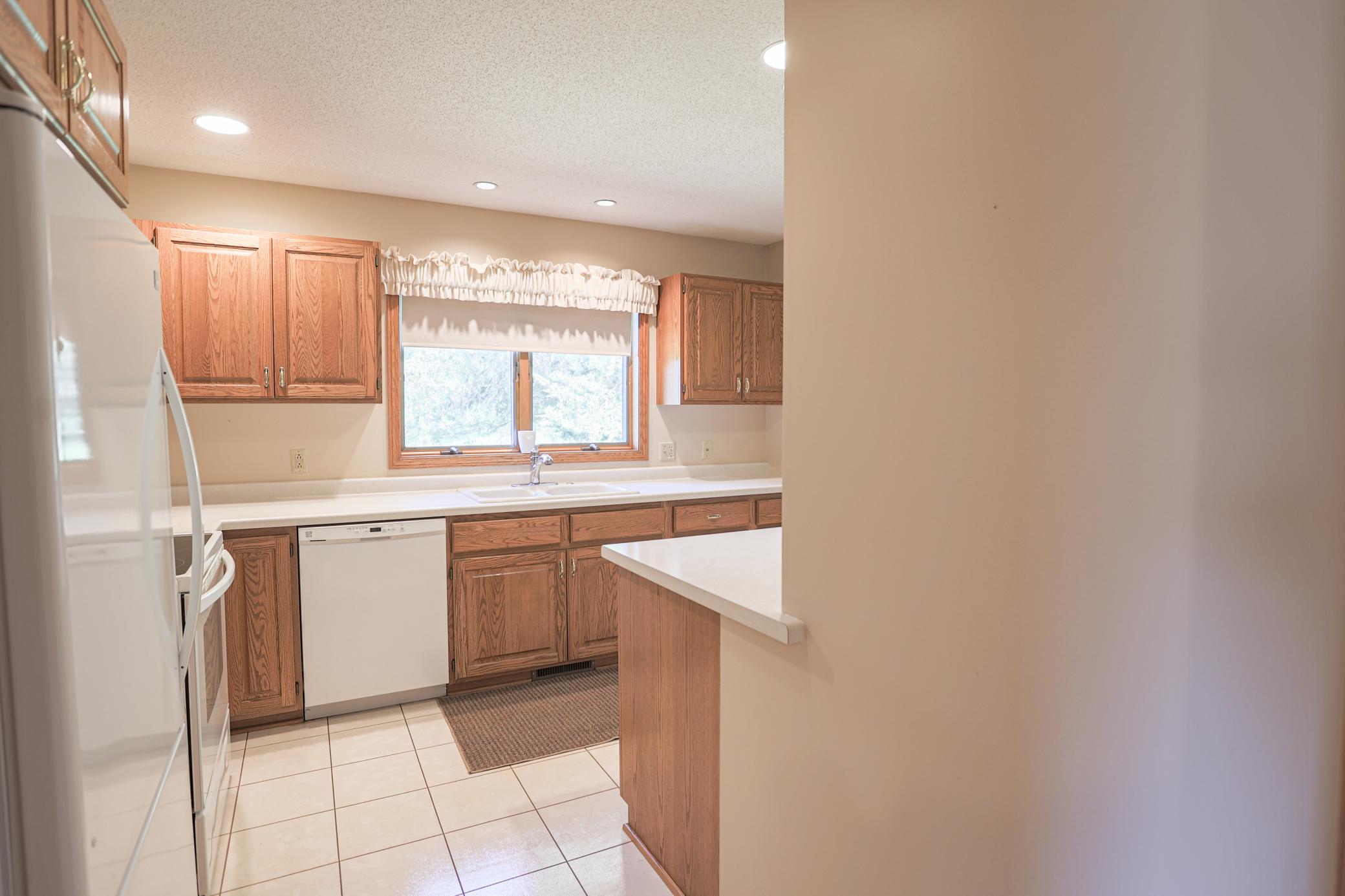 1825 Golf View Drive Property Photo 5