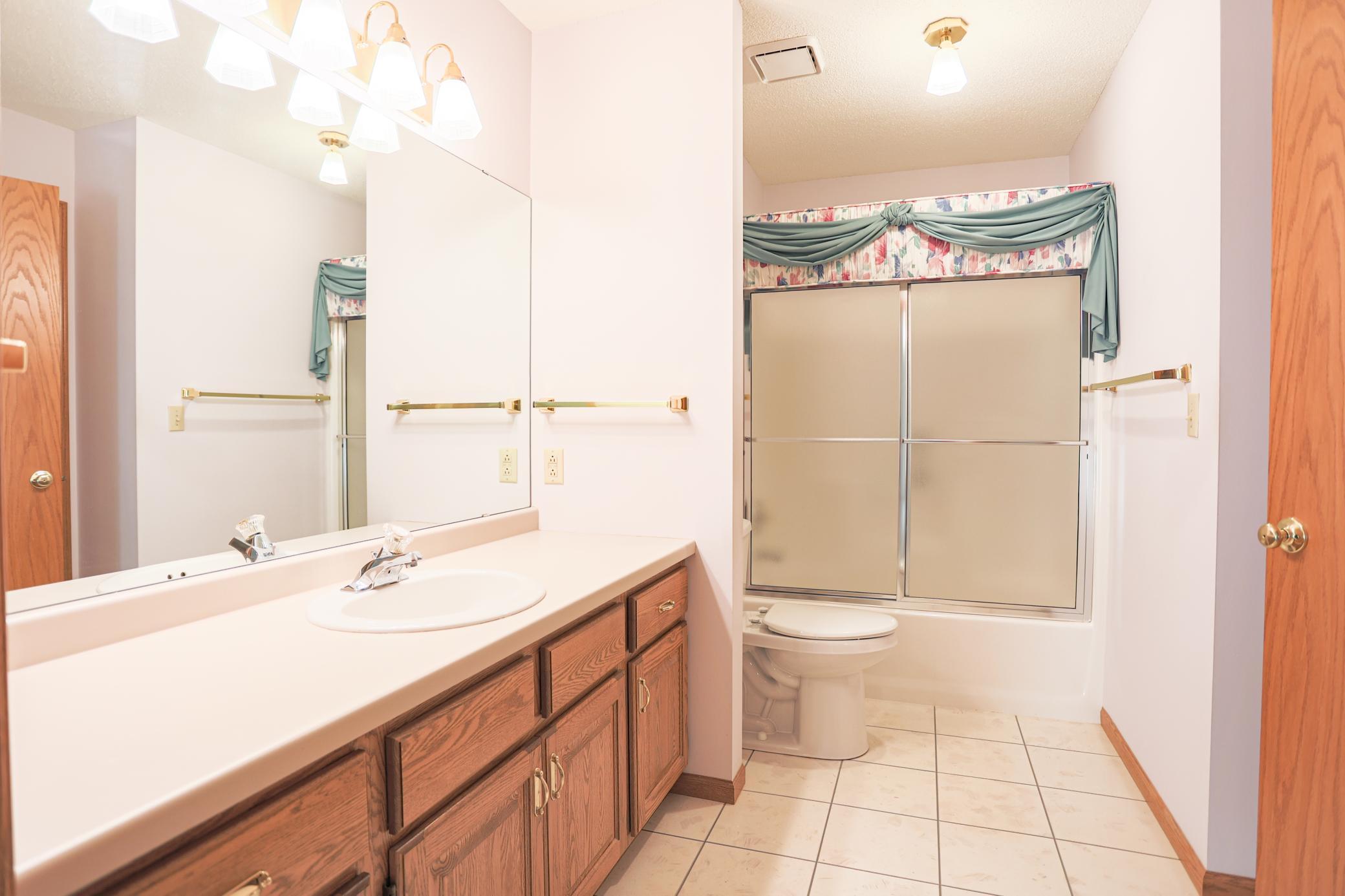 1825 Golf View Drive Property Photo 18
