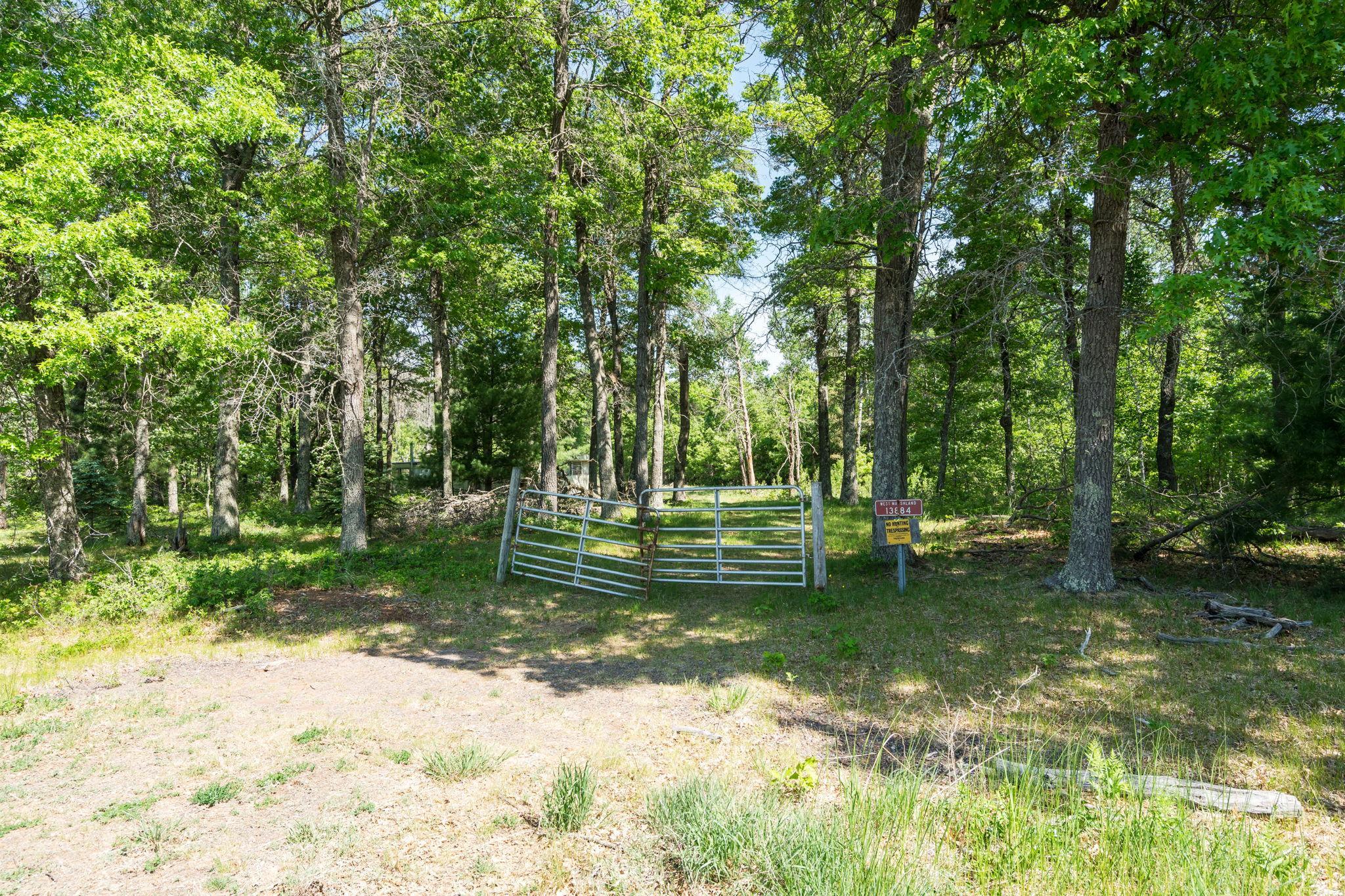 13884 Bloom Road Property Photo 1