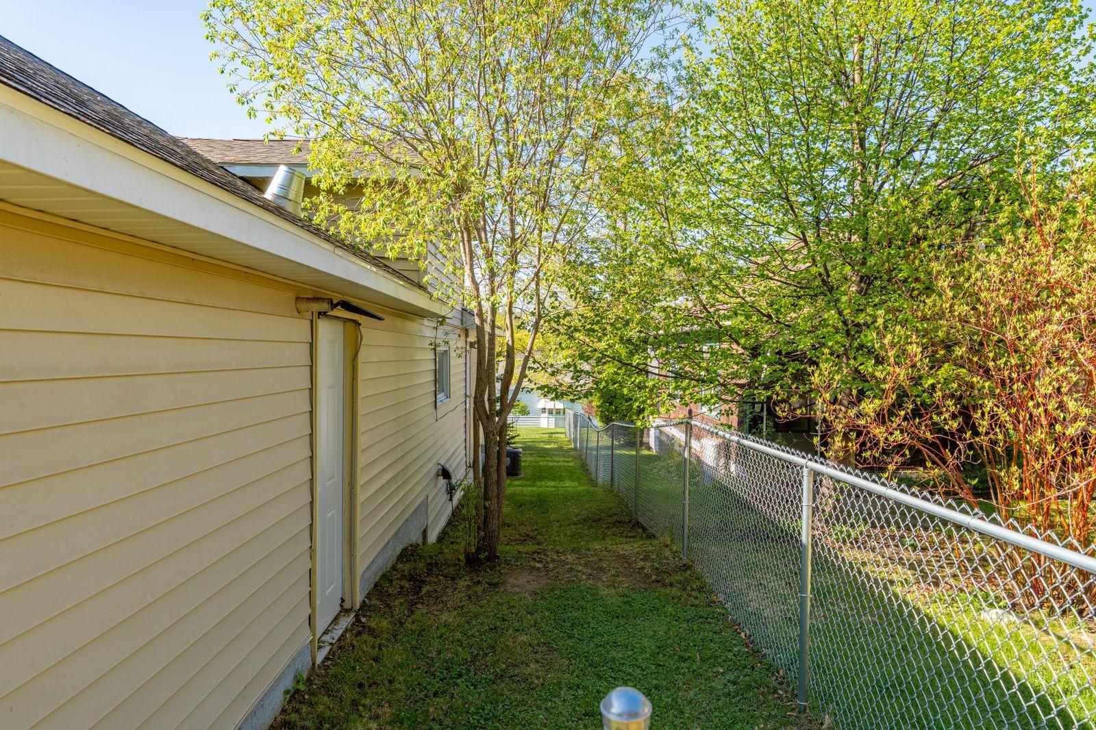 304 E James St Bypass Property Photo 24