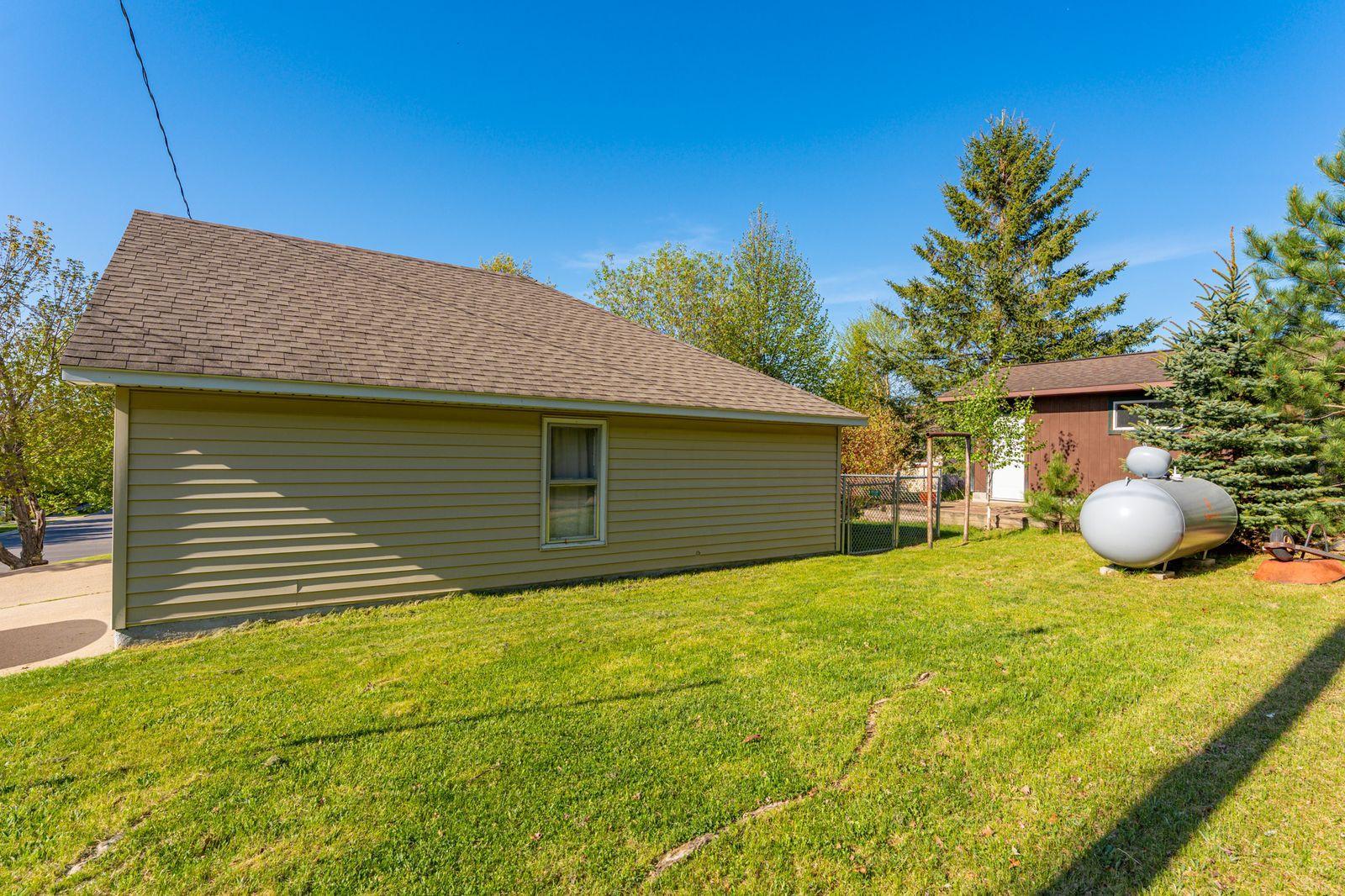 304 E James St Bypass Property Photo 26