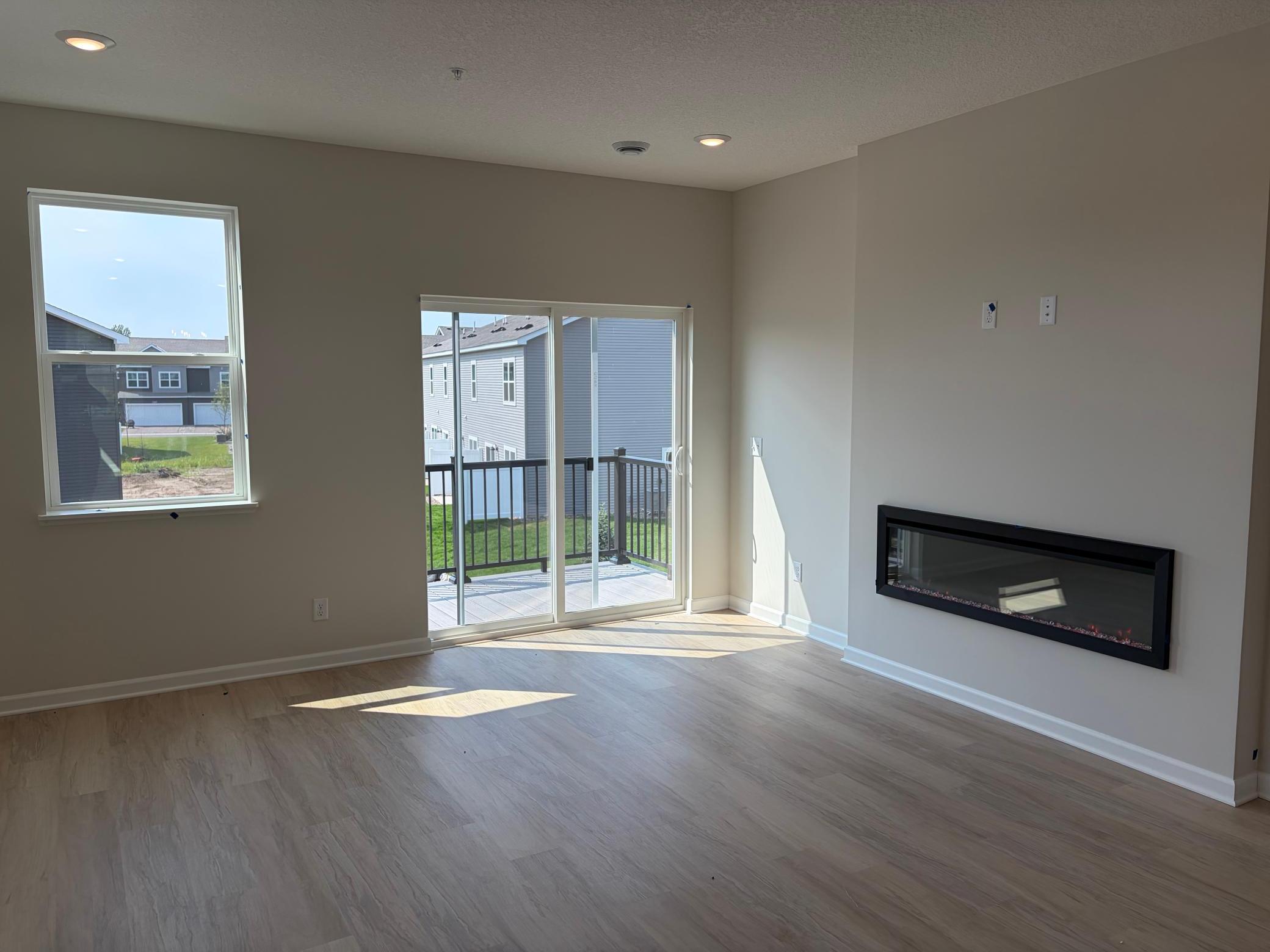 13612 Willow Drive Property Photo 4