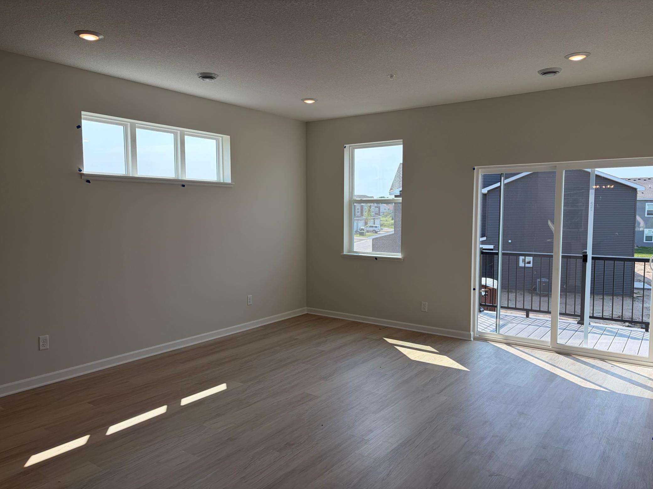 13612 Willow Drive Property Photo 5