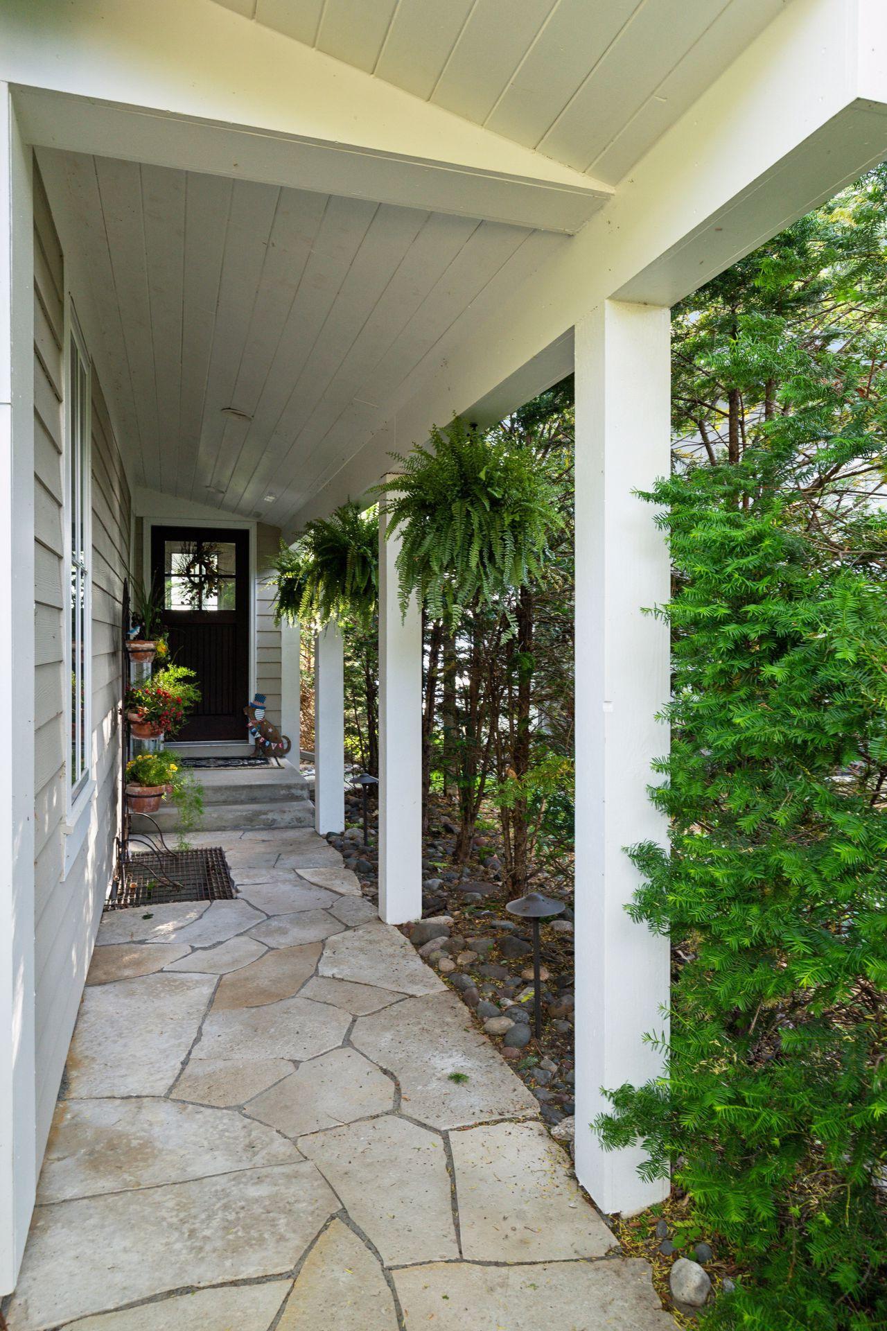 3035 Casco Point Road Property Photo 7
