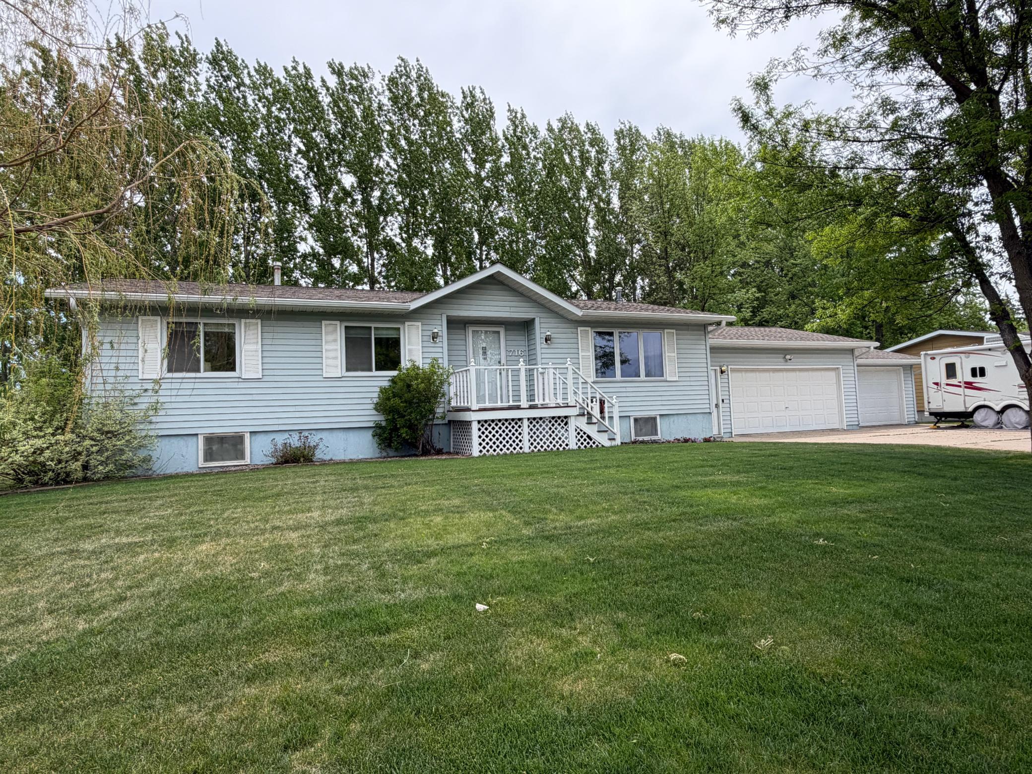 716 Main Avenue S Property Photo 1