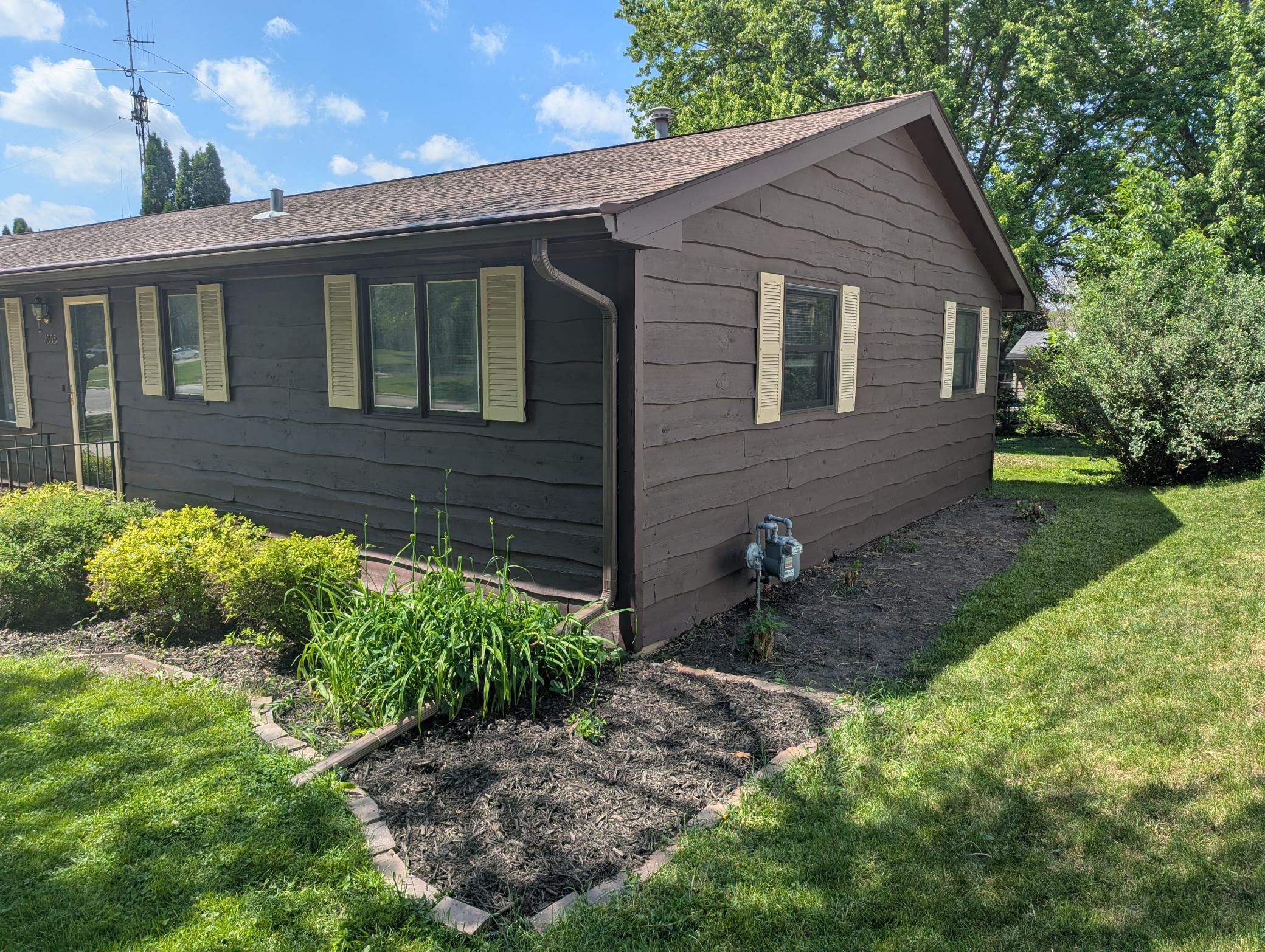 1005 Skylark Lane Property Photo 4
