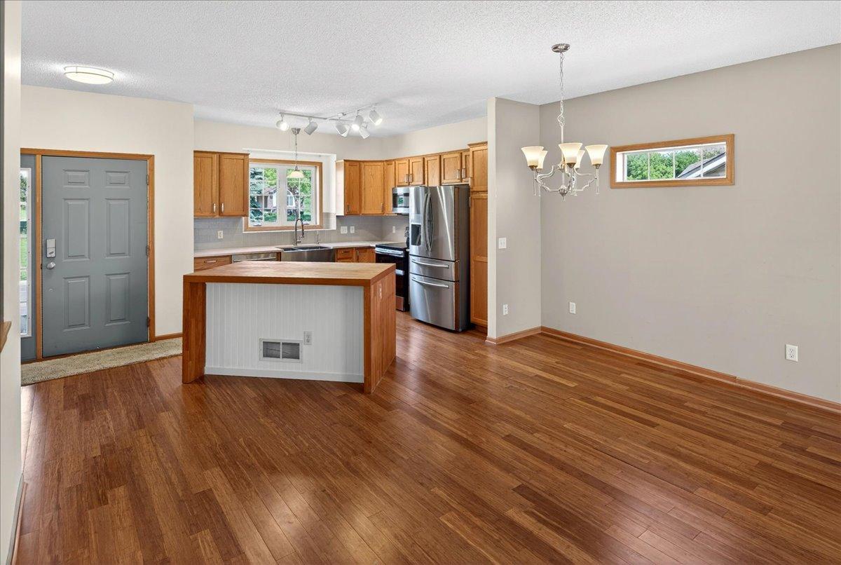 18576 Euclid Path Property Photo 8