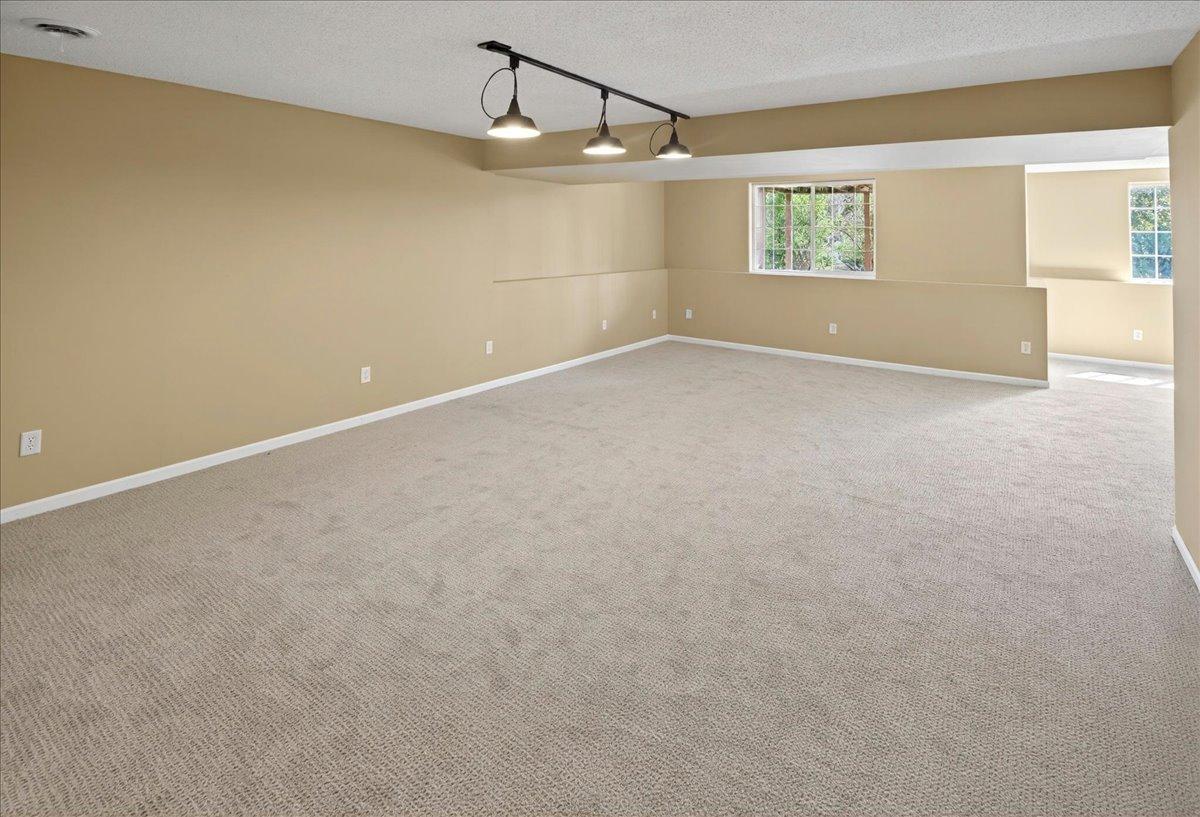 18576 Euclid Path Property Photo 27