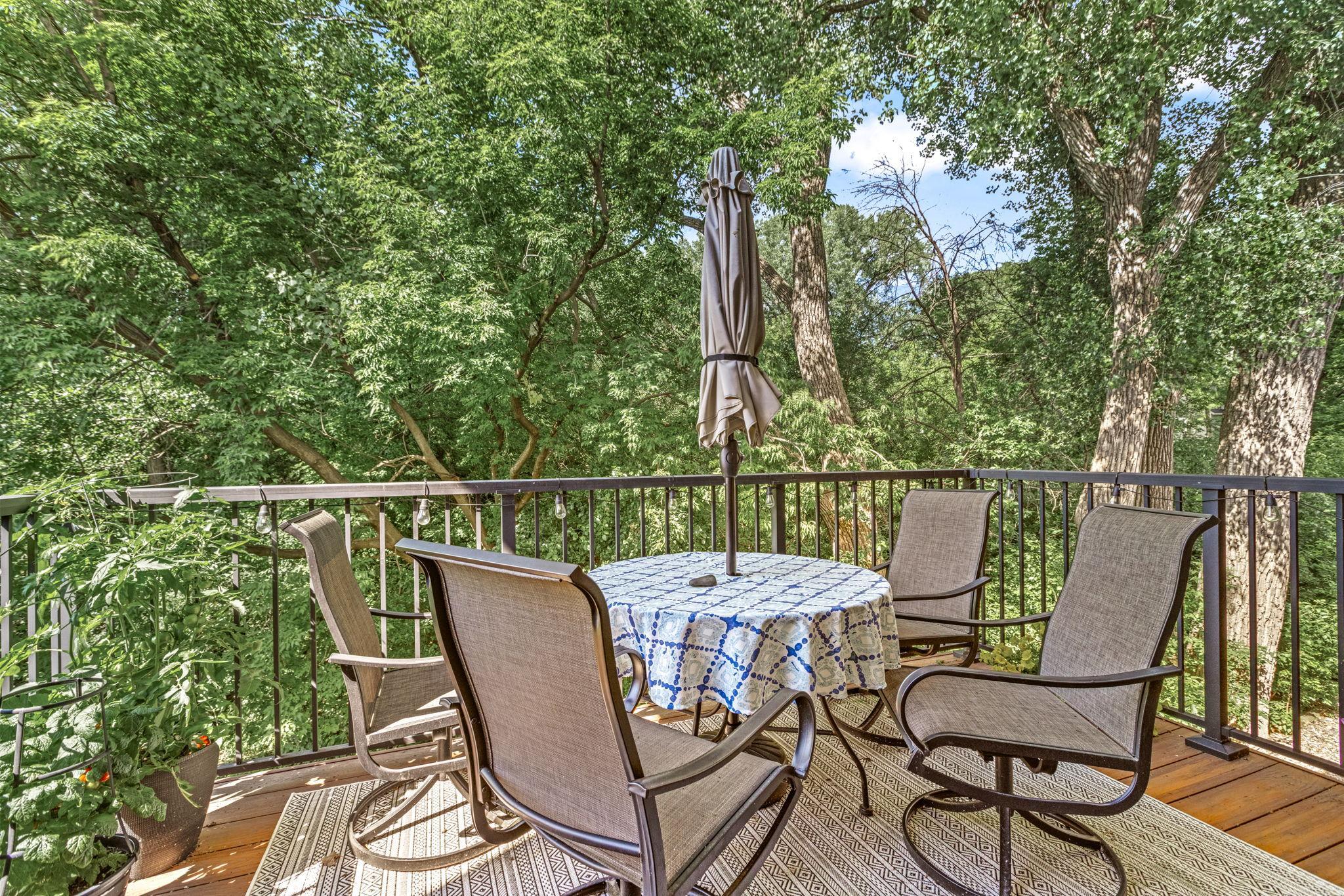 3447 Saint Louis Avenue Property Photo 1