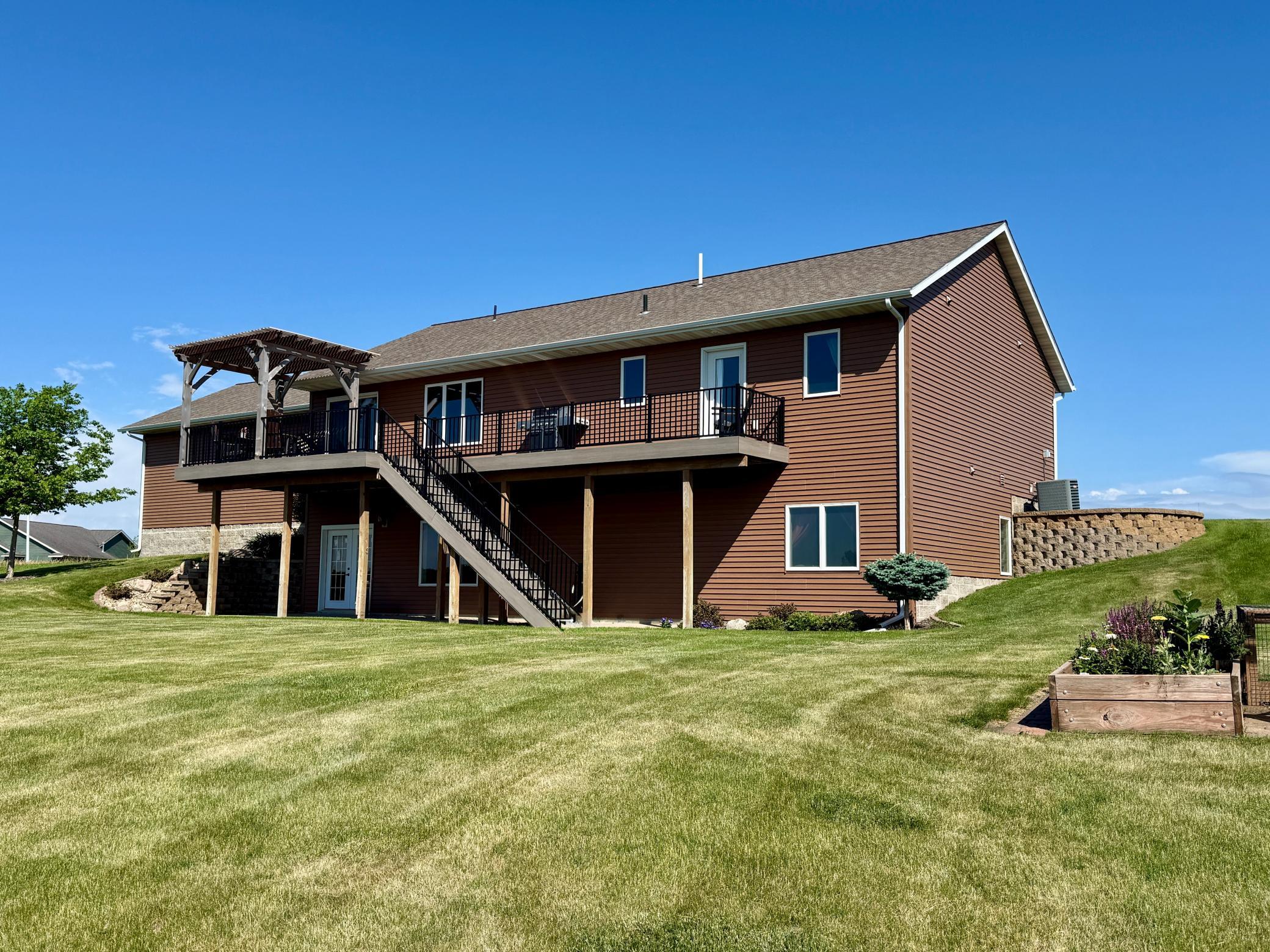 1798 Tiger Ridge Drive Property Photo 3