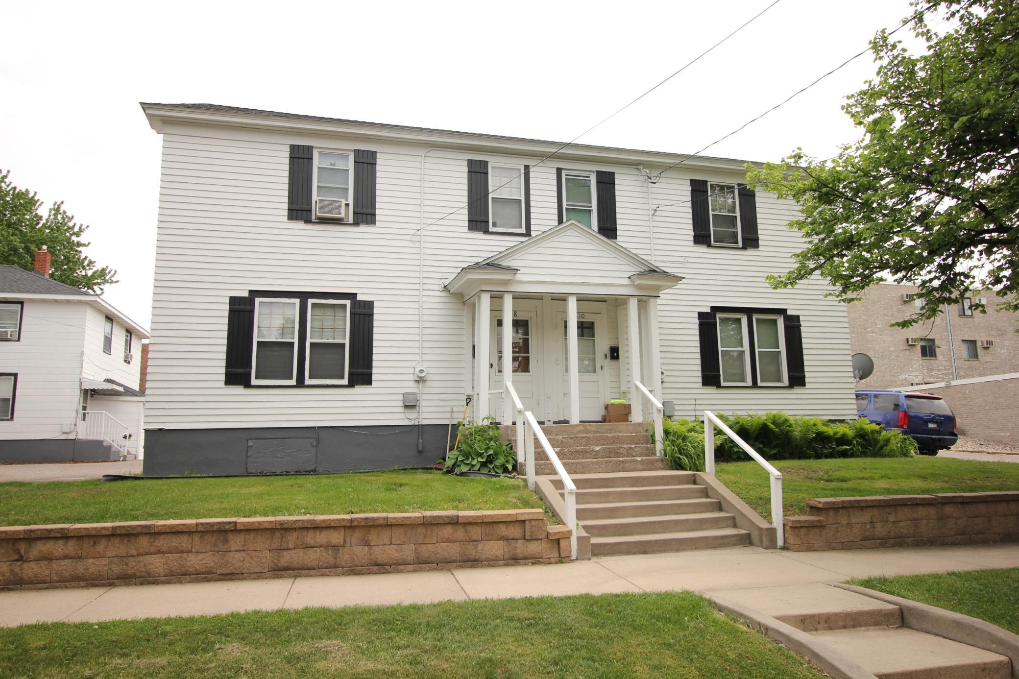 525/527 8th Avenue N Property Photo 4
