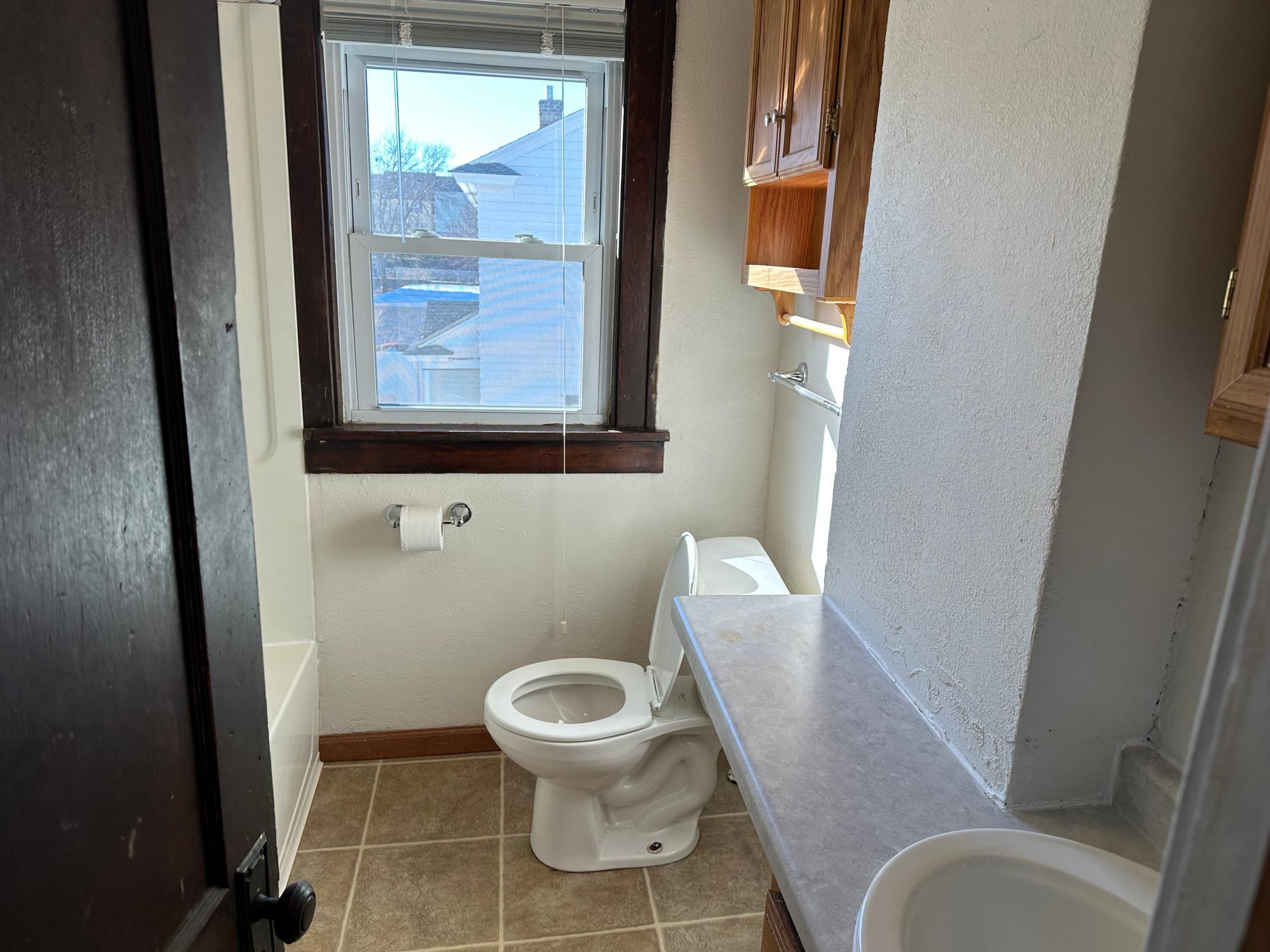 525/527 8th Avenue N Property Photo 7