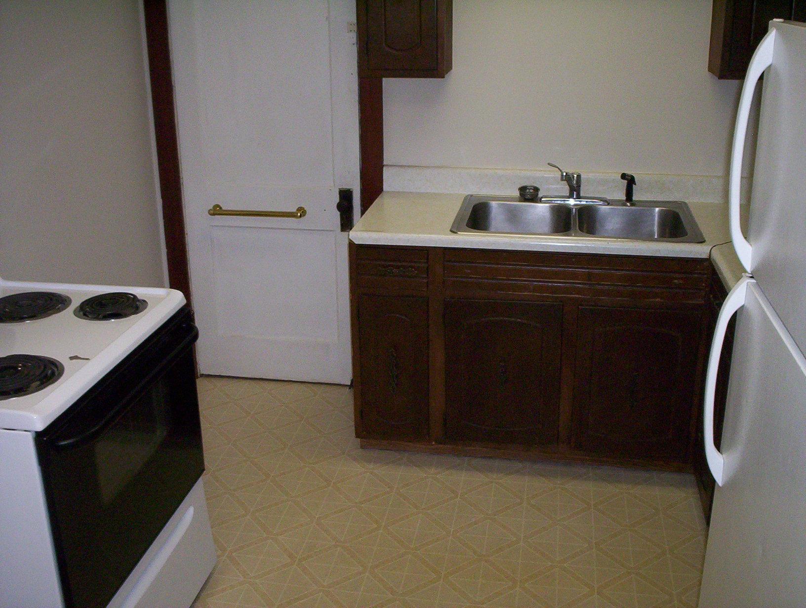 525/527 8th Avenue N Property Photo 14