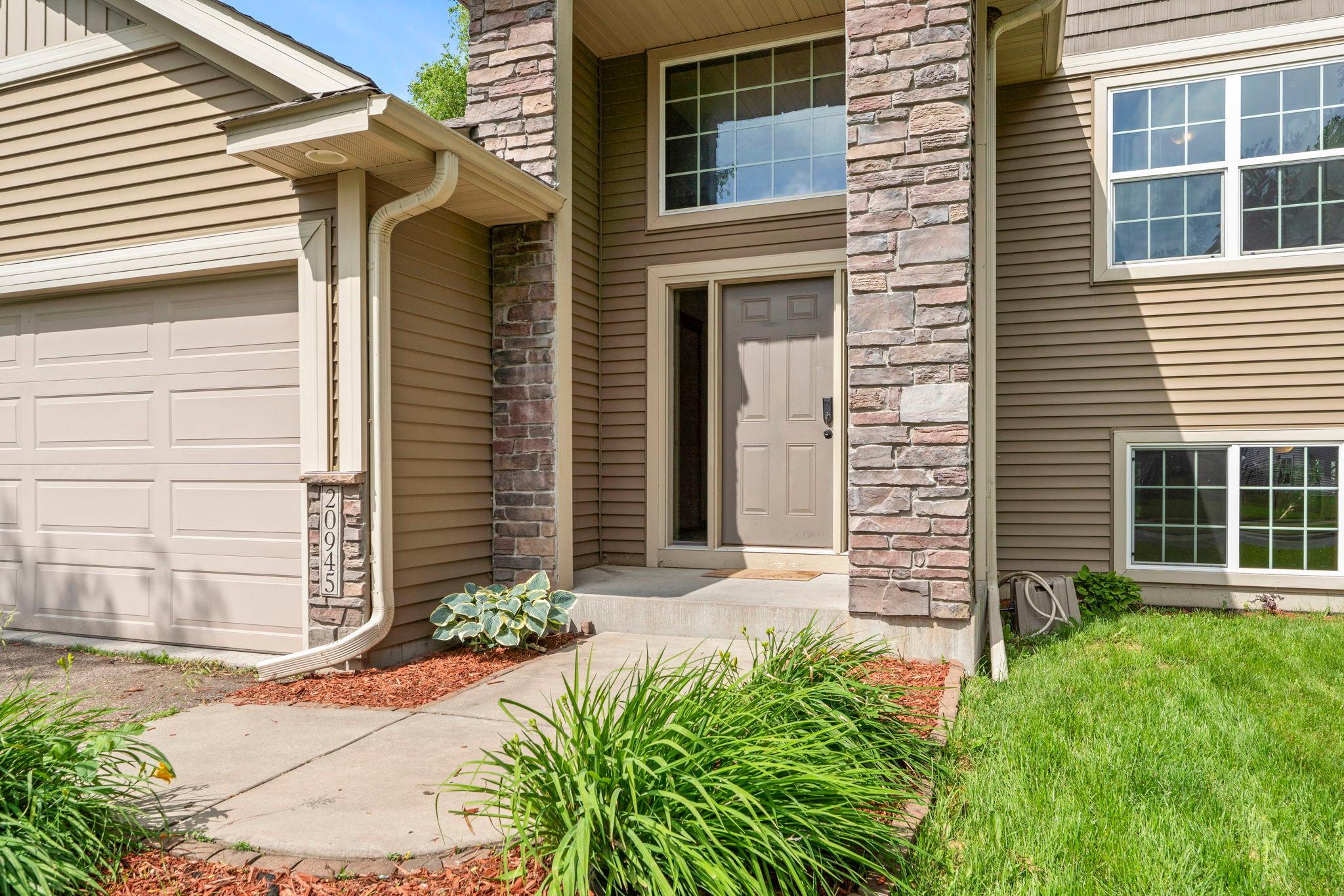 20945 Catalina Way Property Photo 8