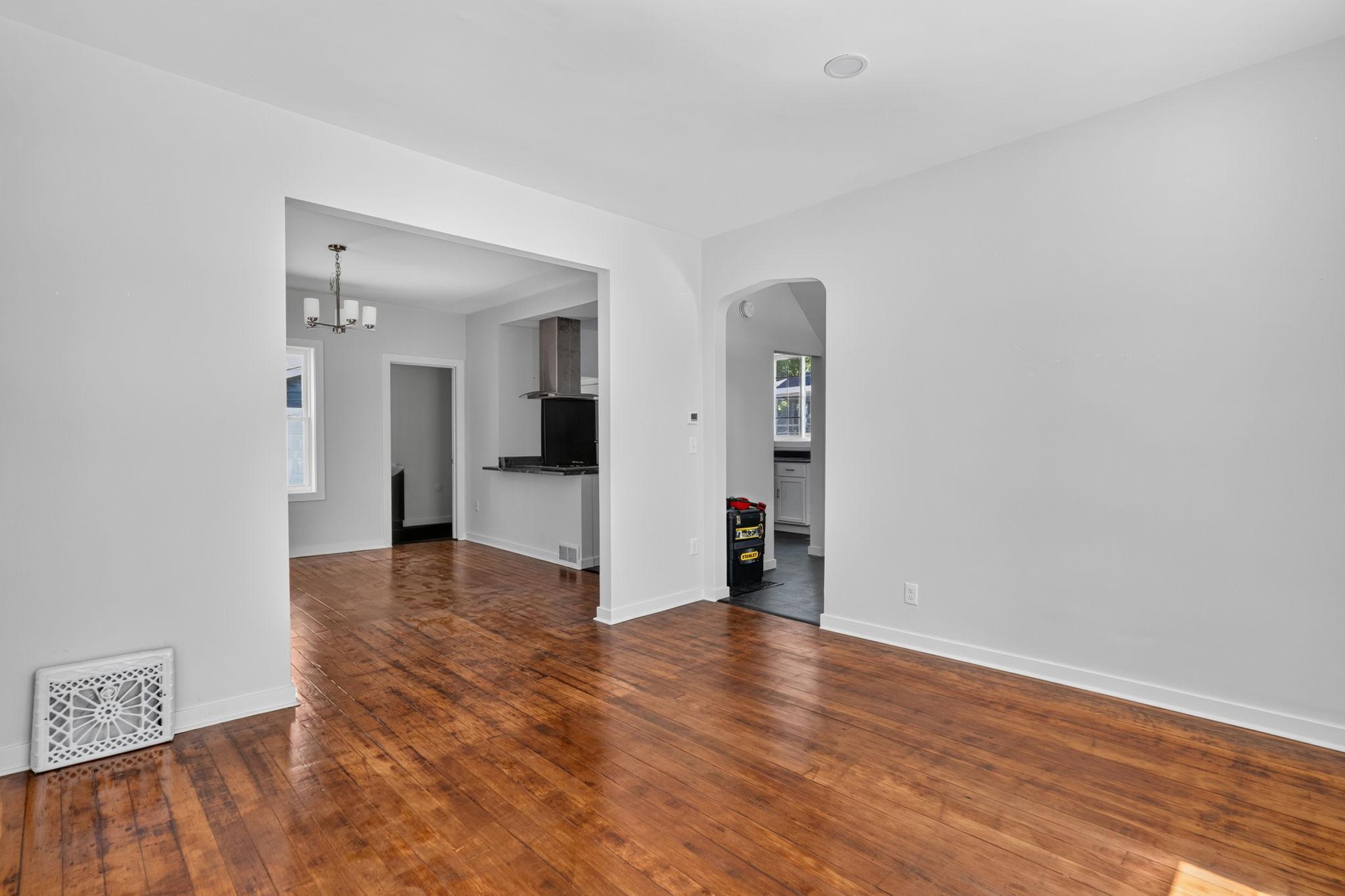 771 Aurora Avenue Property Photo 5