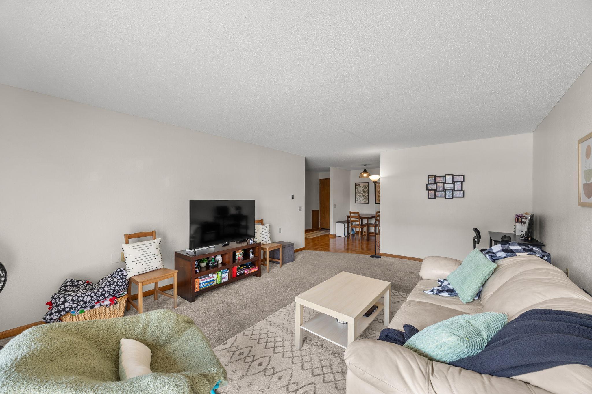 4 Pine Tree Drive 212 Property Photo 3
