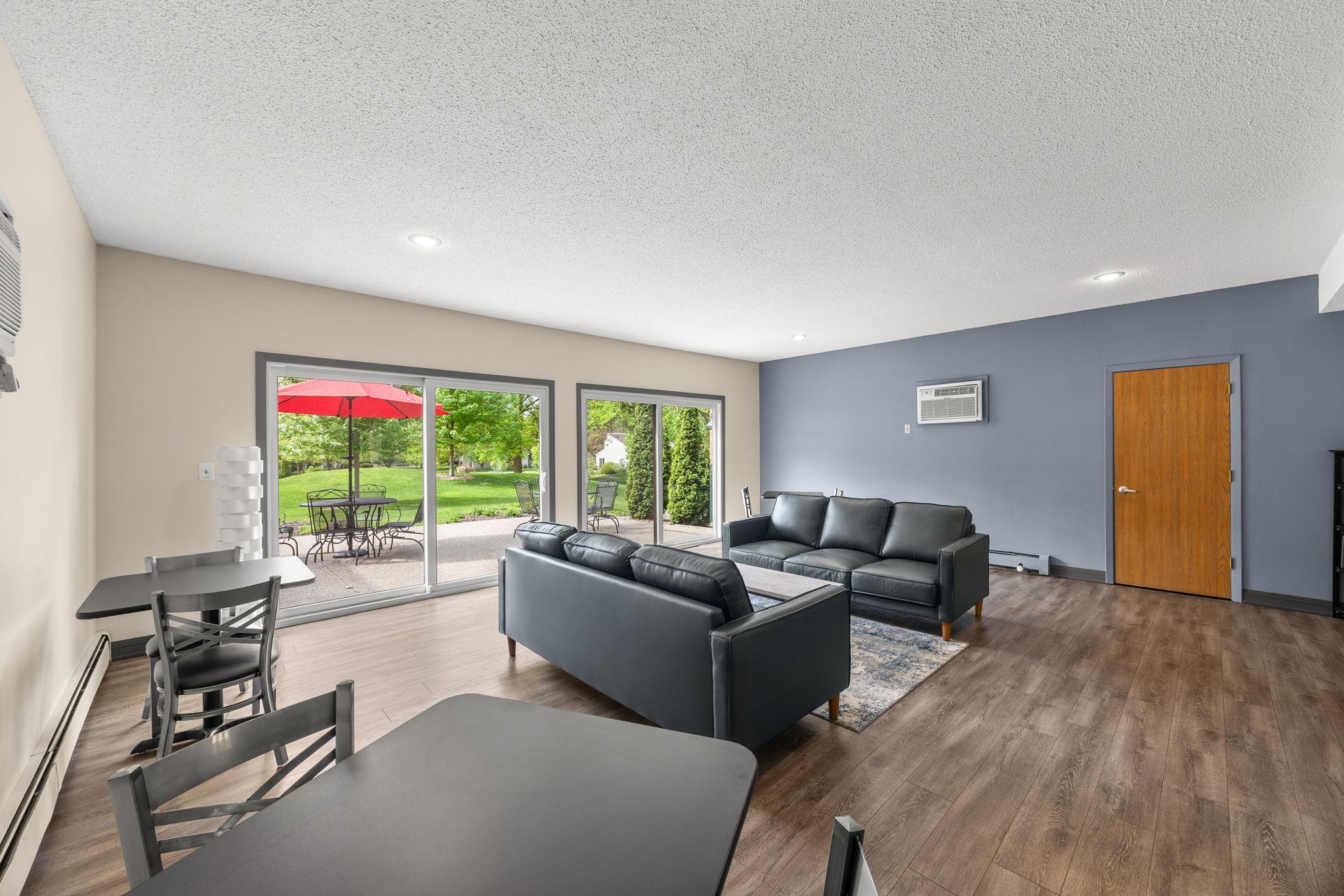 4 Pine Tree Drive 212 Property Photo 13