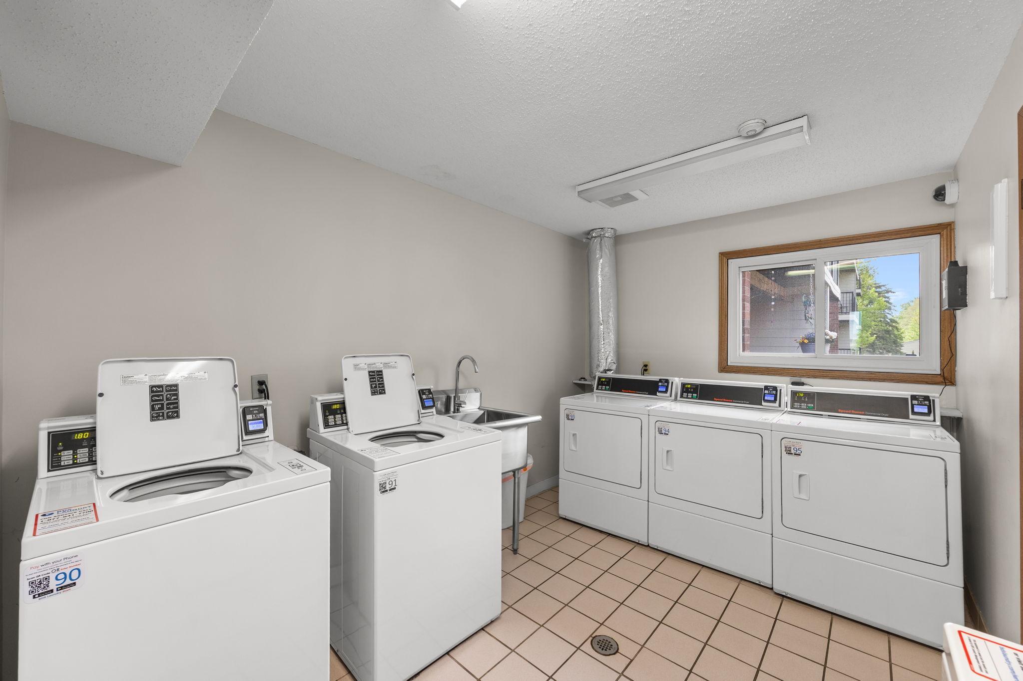 4 Pine Tree Drive 212 Property Photo 14