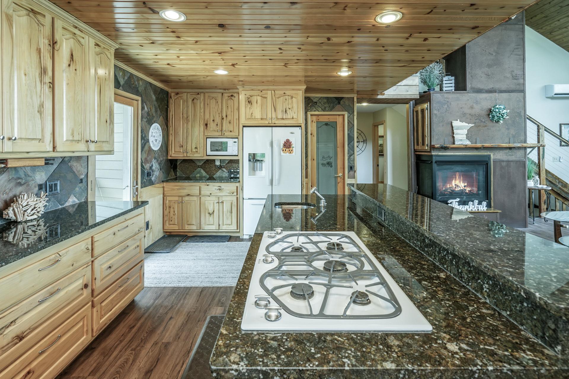 47221 220th Place Property Photo 14