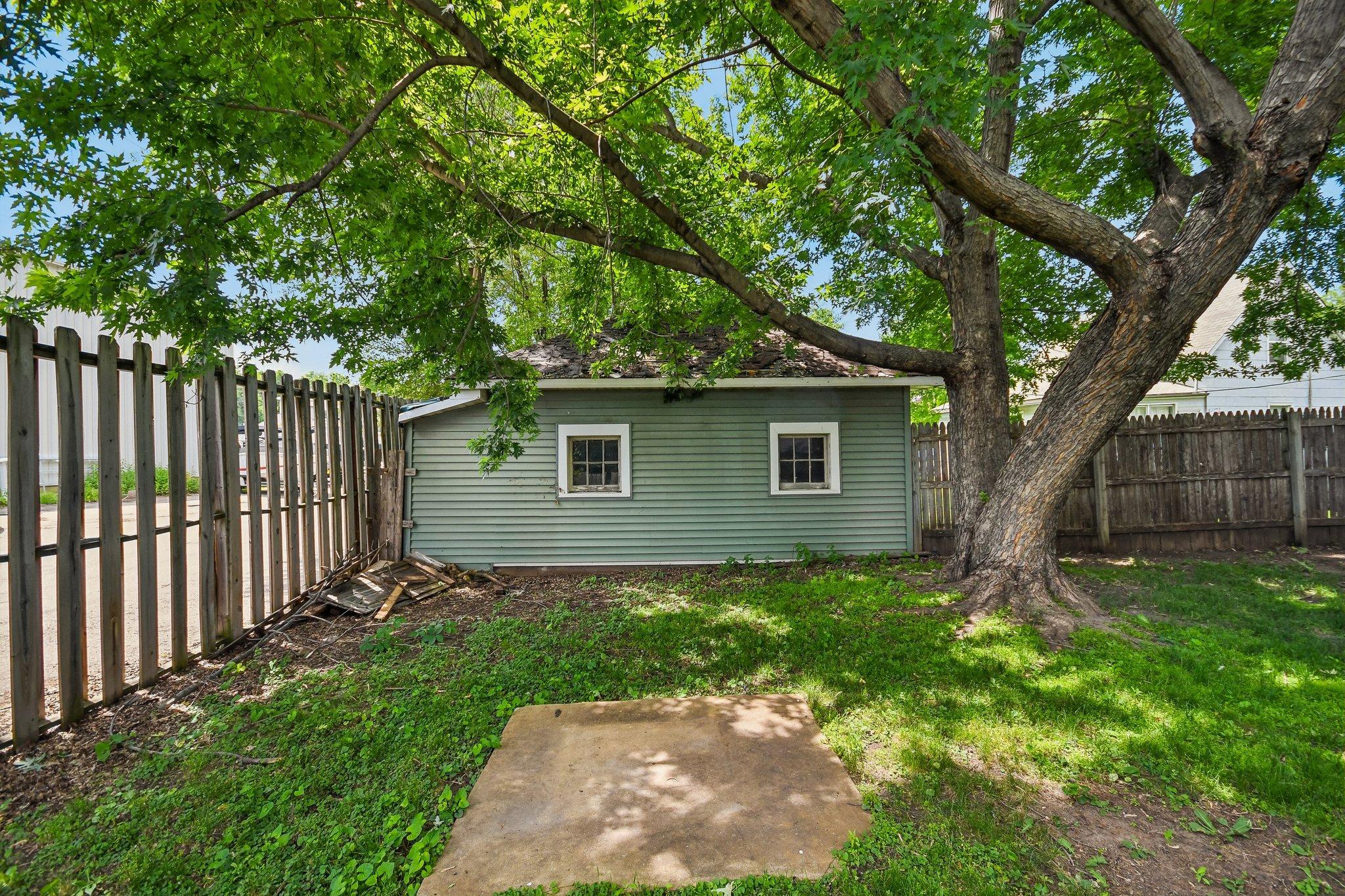 1715 Old West Main Street Property Photo 33