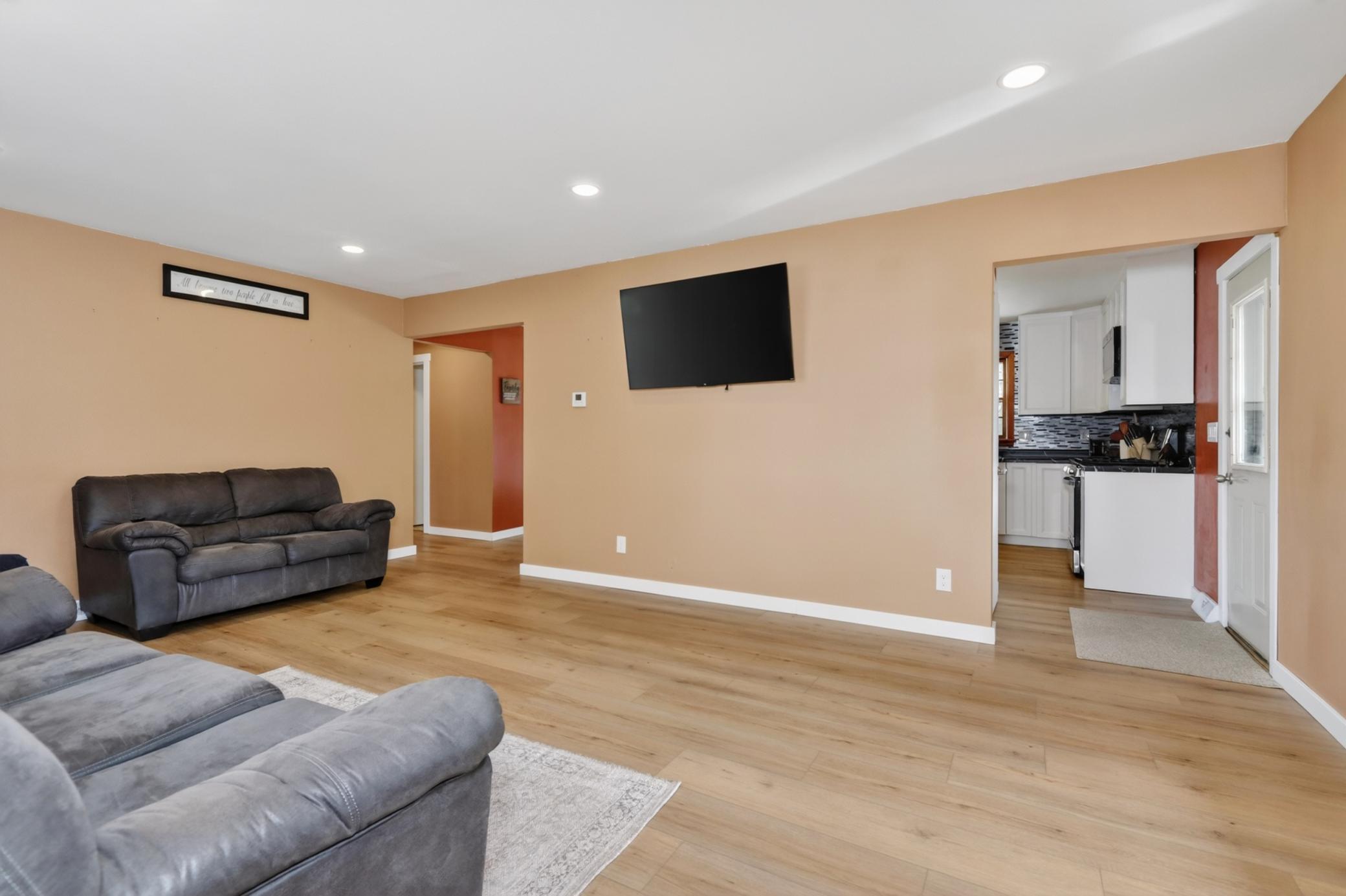 31356 2nd Street Property Photo 10