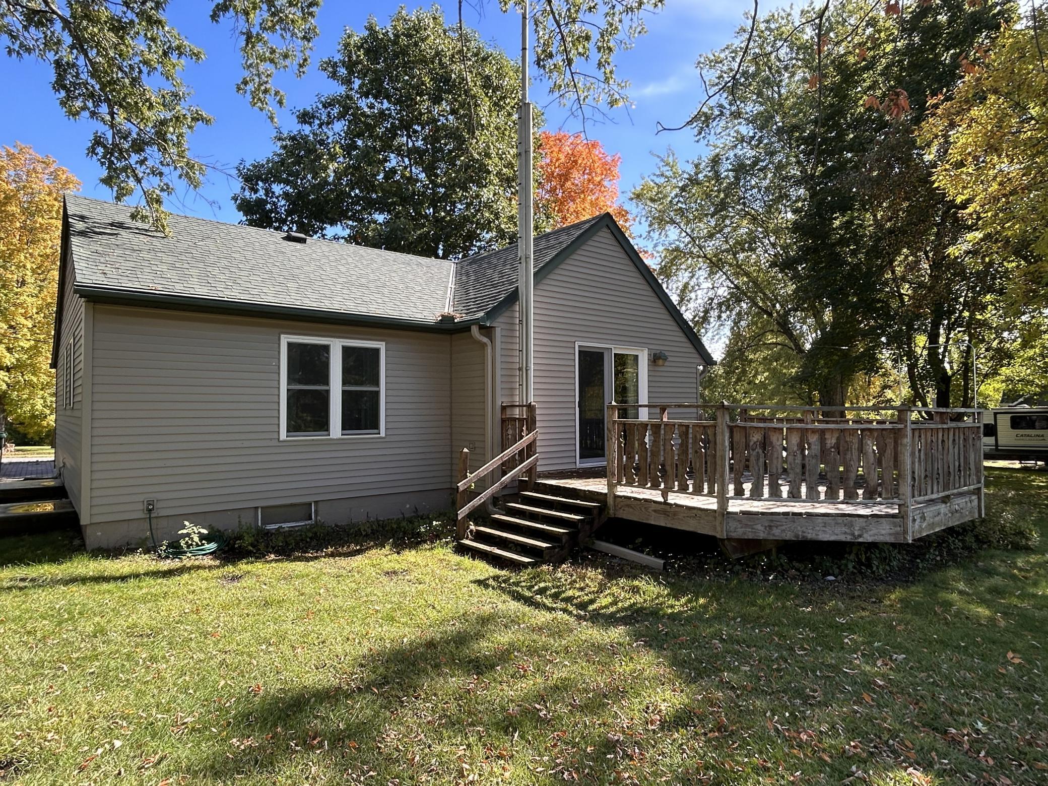 221 11th Street Property Photo 1