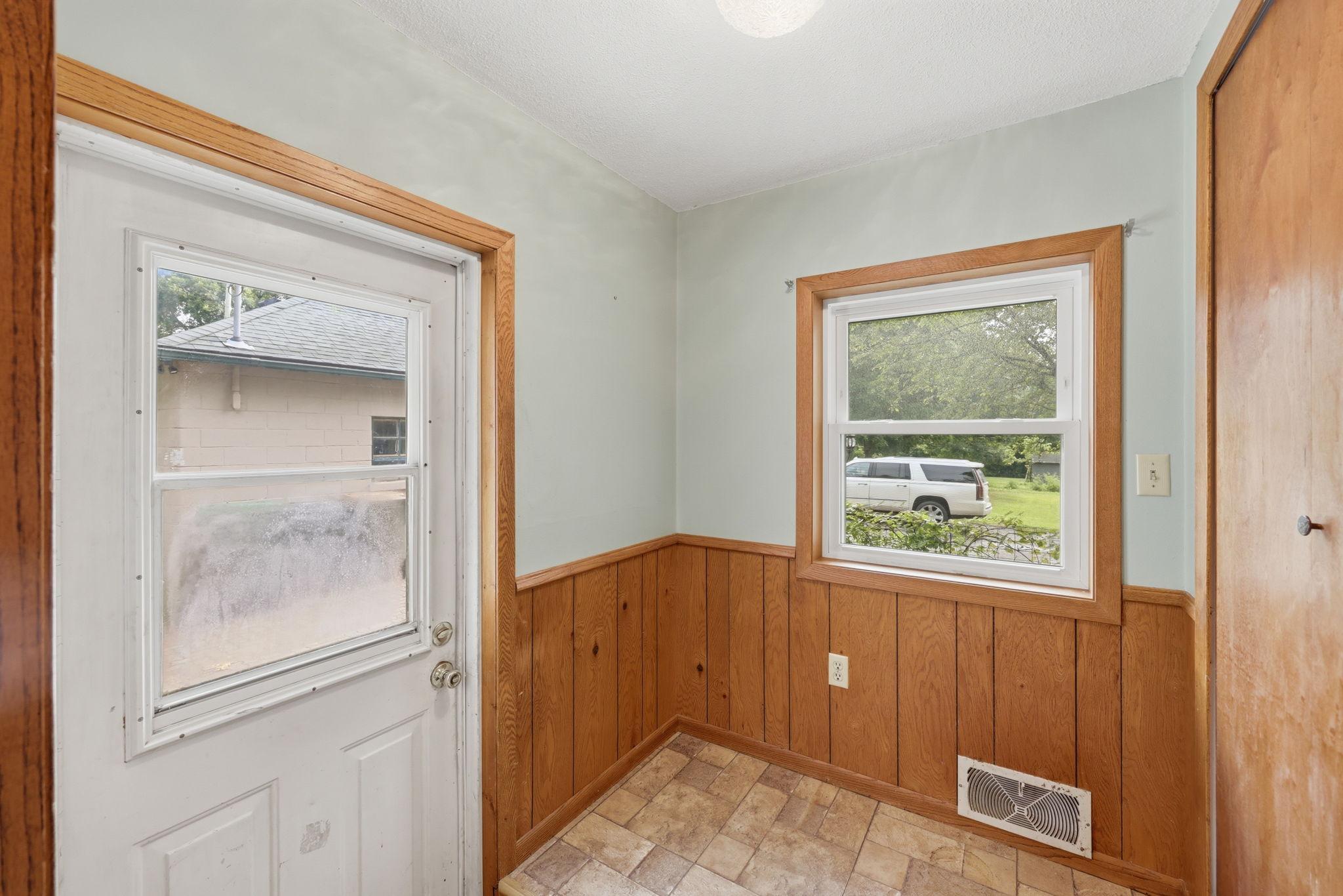 221 11th Street Property Photo 4