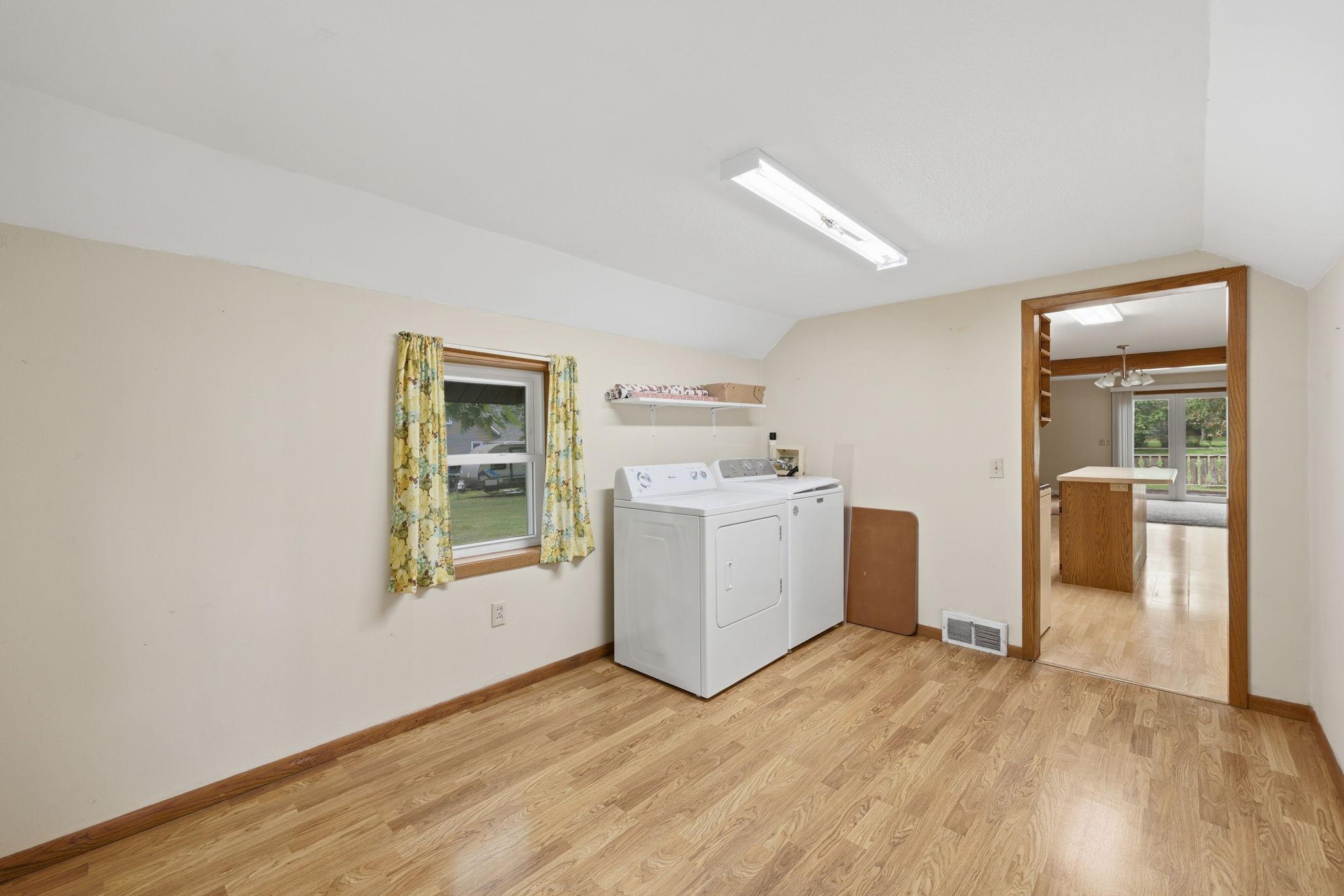 221 11th Street Property Photo 8