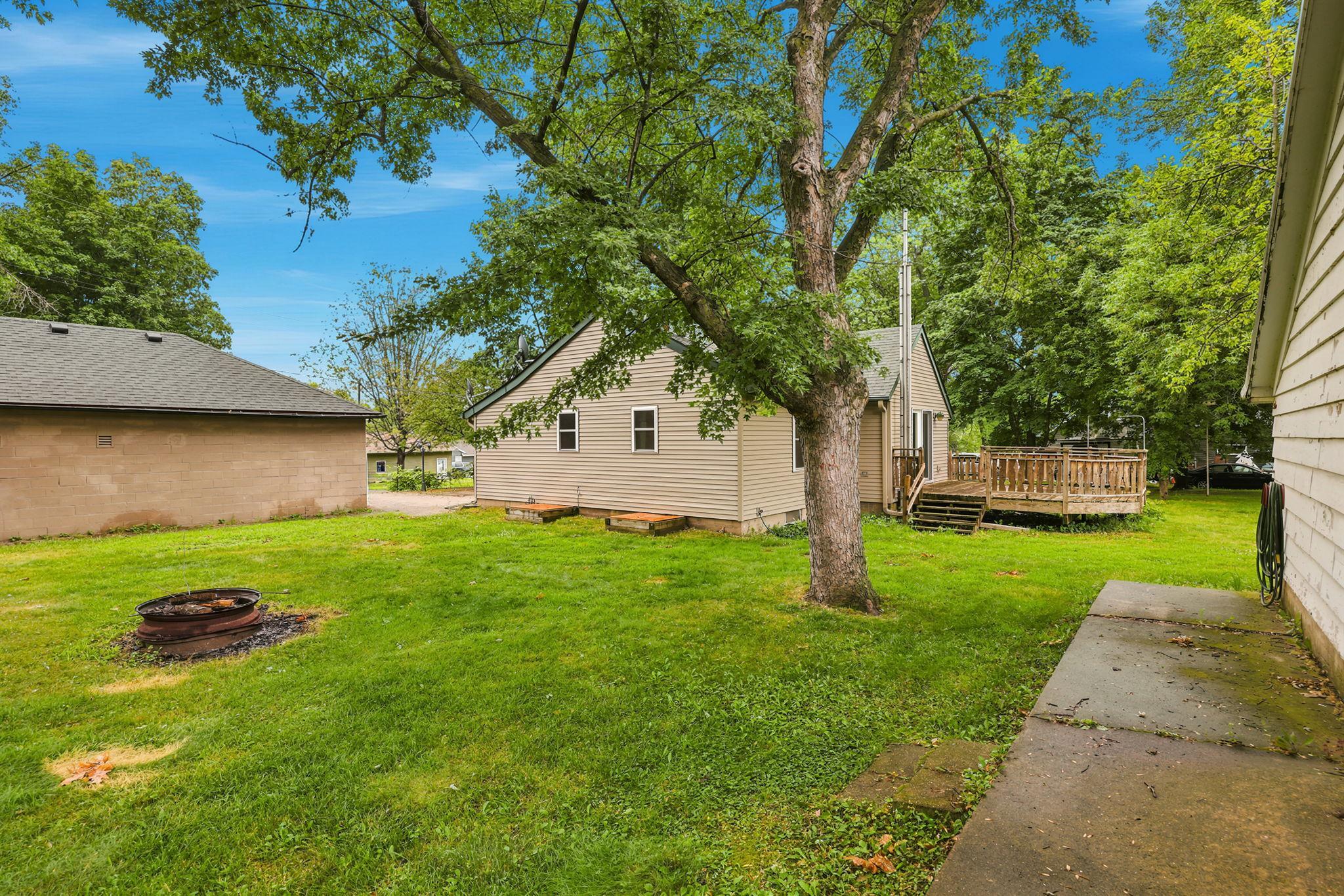 221 11th Street Property Photo 22