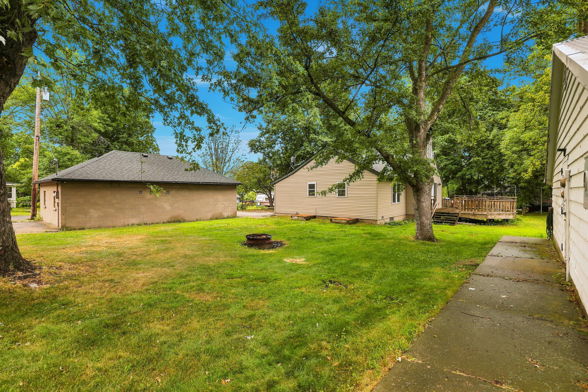 221 11th Street Property Photo 24